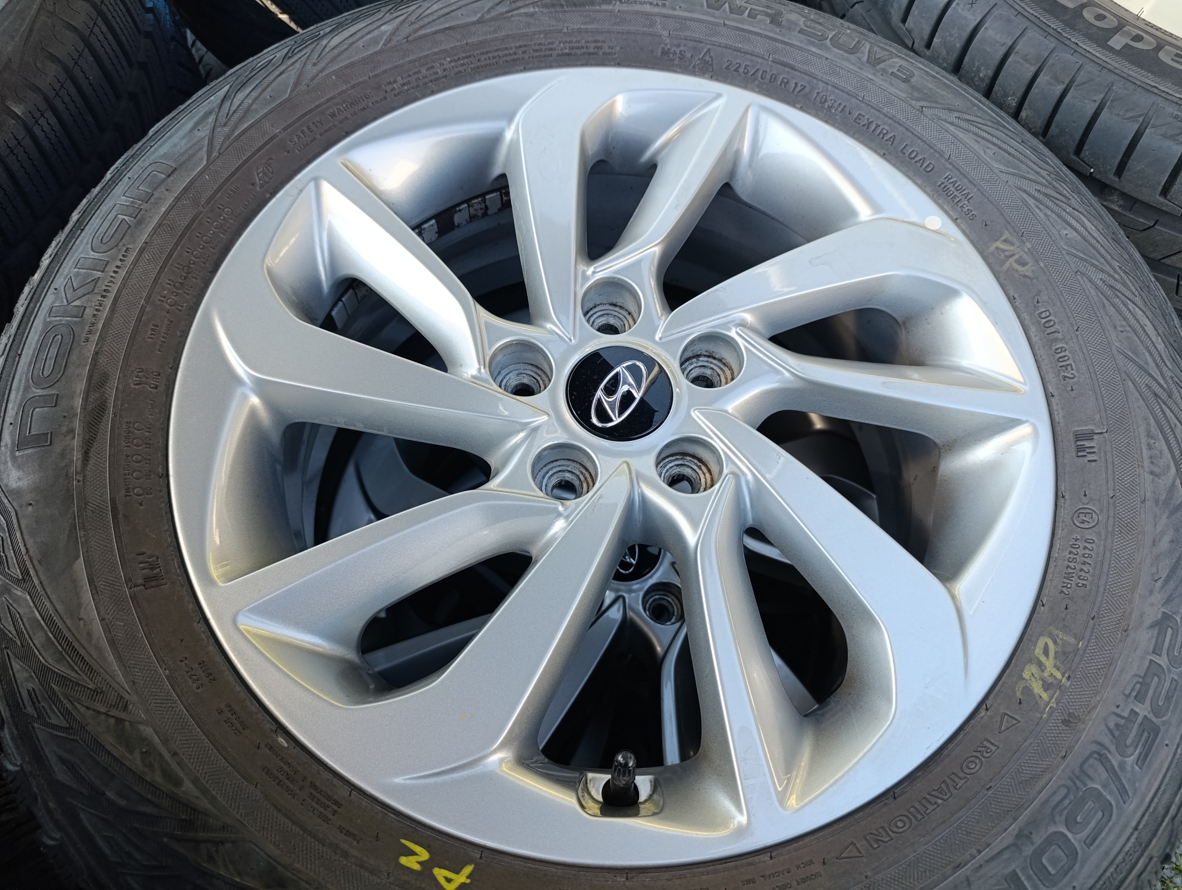 5x114,3 Hyundai Tucson 7Jx17 ET51 č.52910-D7210 alu disky