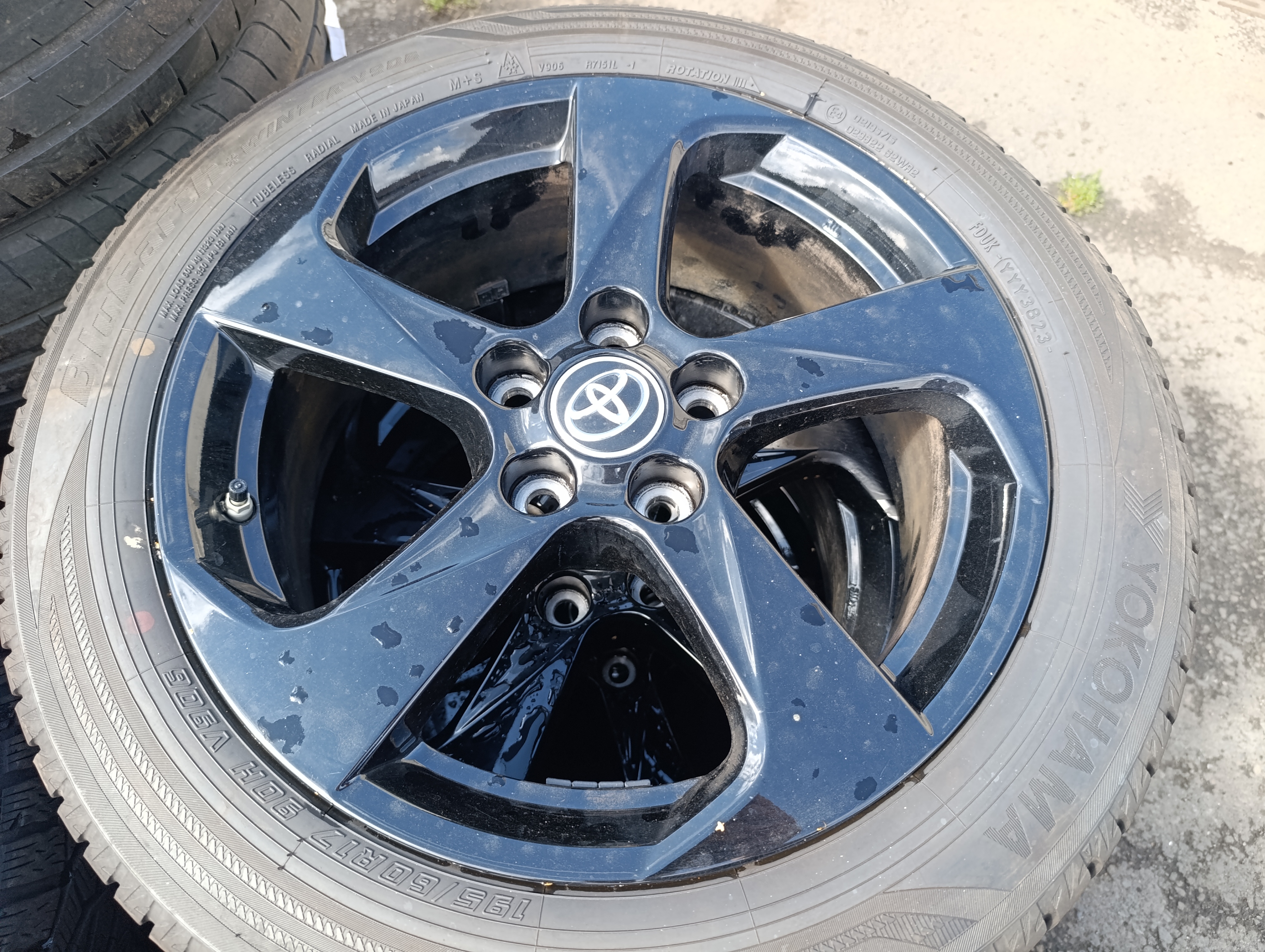 5x114,3 Toyota Prius 6,5Jx17 ET40 č.PW457-47001 alu disky