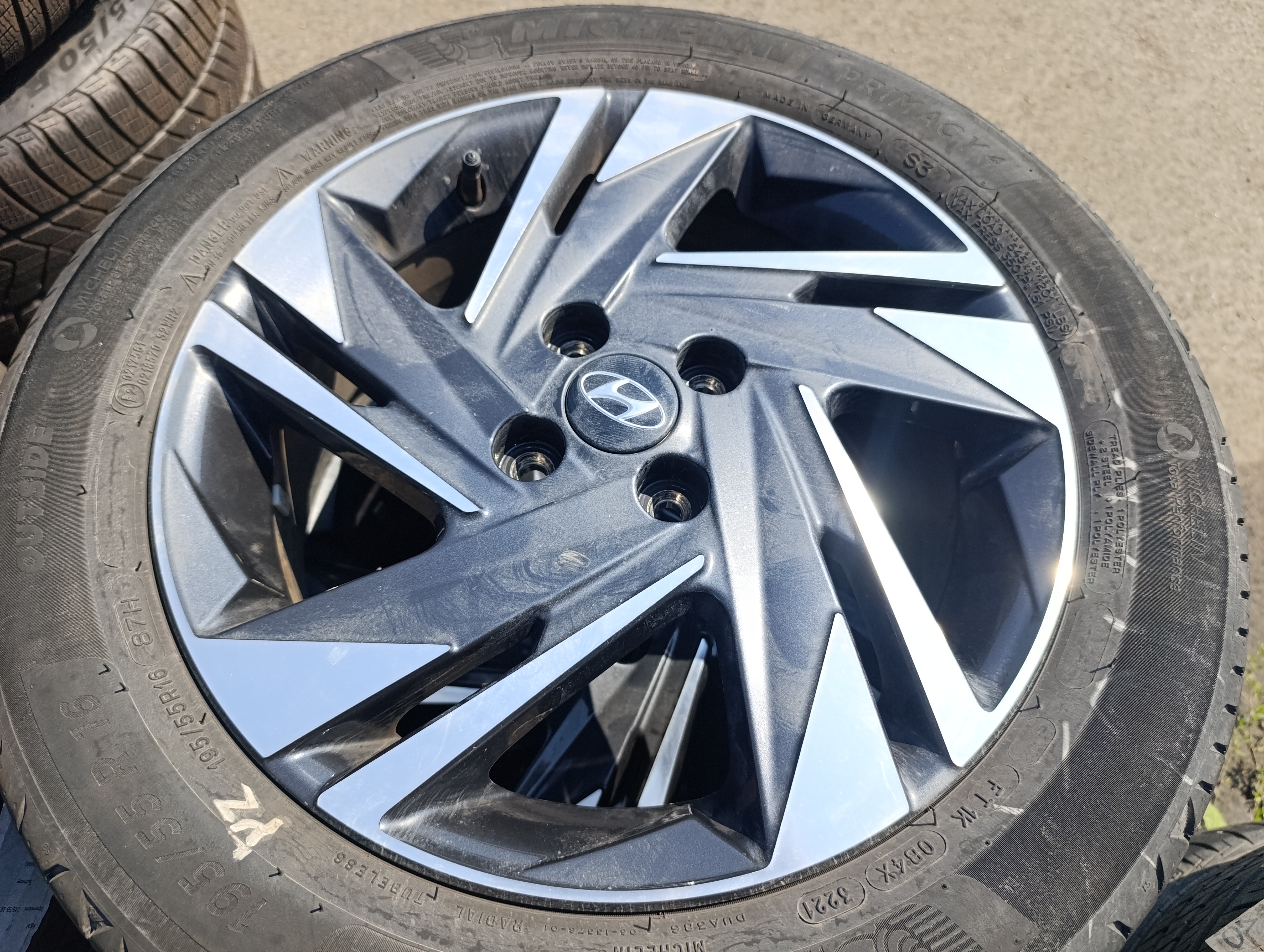 4x100 Hyundai i20 Bayon 6Jx16 ET50 č.52910-00200 alu disky