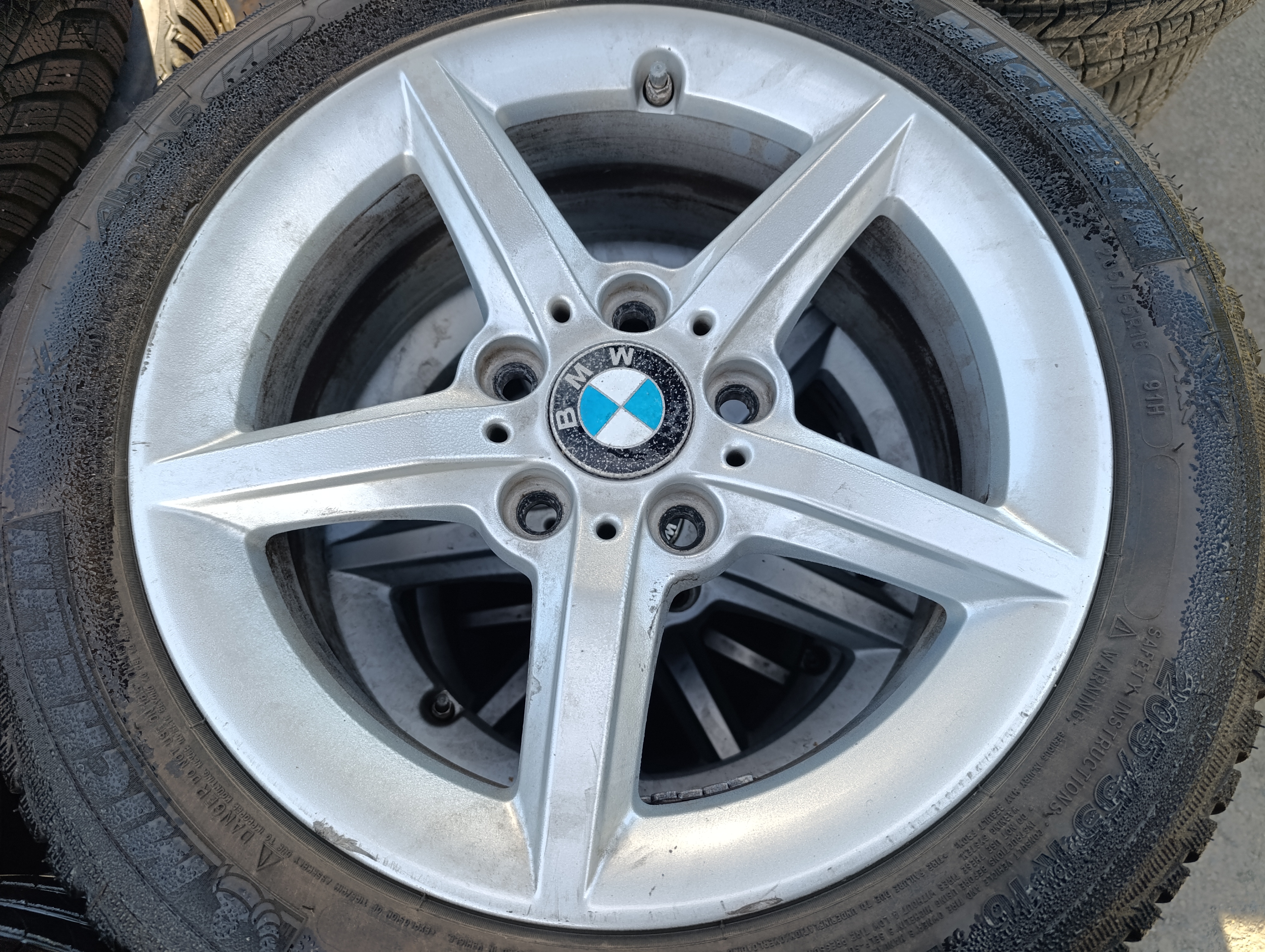 5x112 BMW 1 7Jx16 ET40 č. 6866302 alu disky