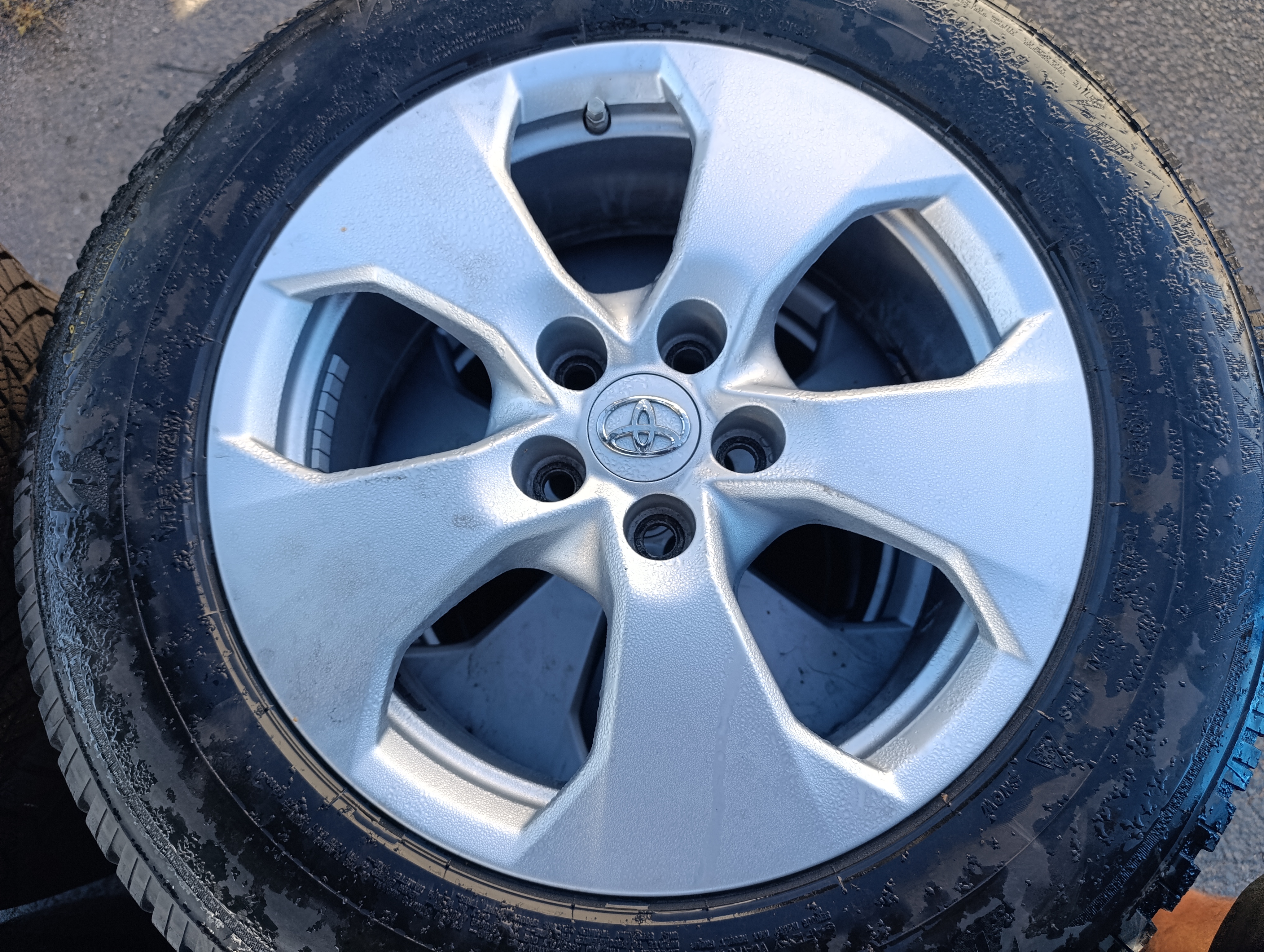 5x114,3 Toyota RAV4 7Jx17 ET35 PW457-42000 alu disky