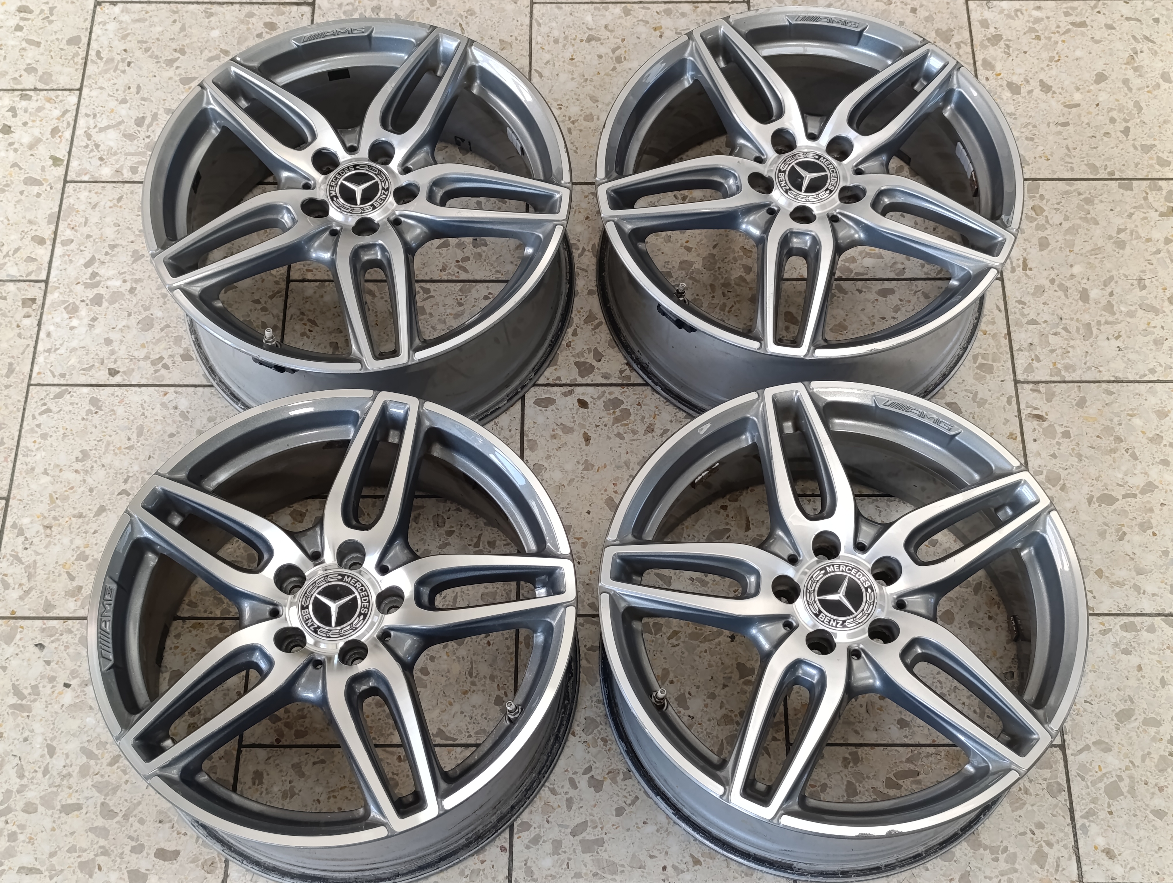 5x112 Mercedes AMG 7,5Jx18 ET52 č. A1764010700 alu disky