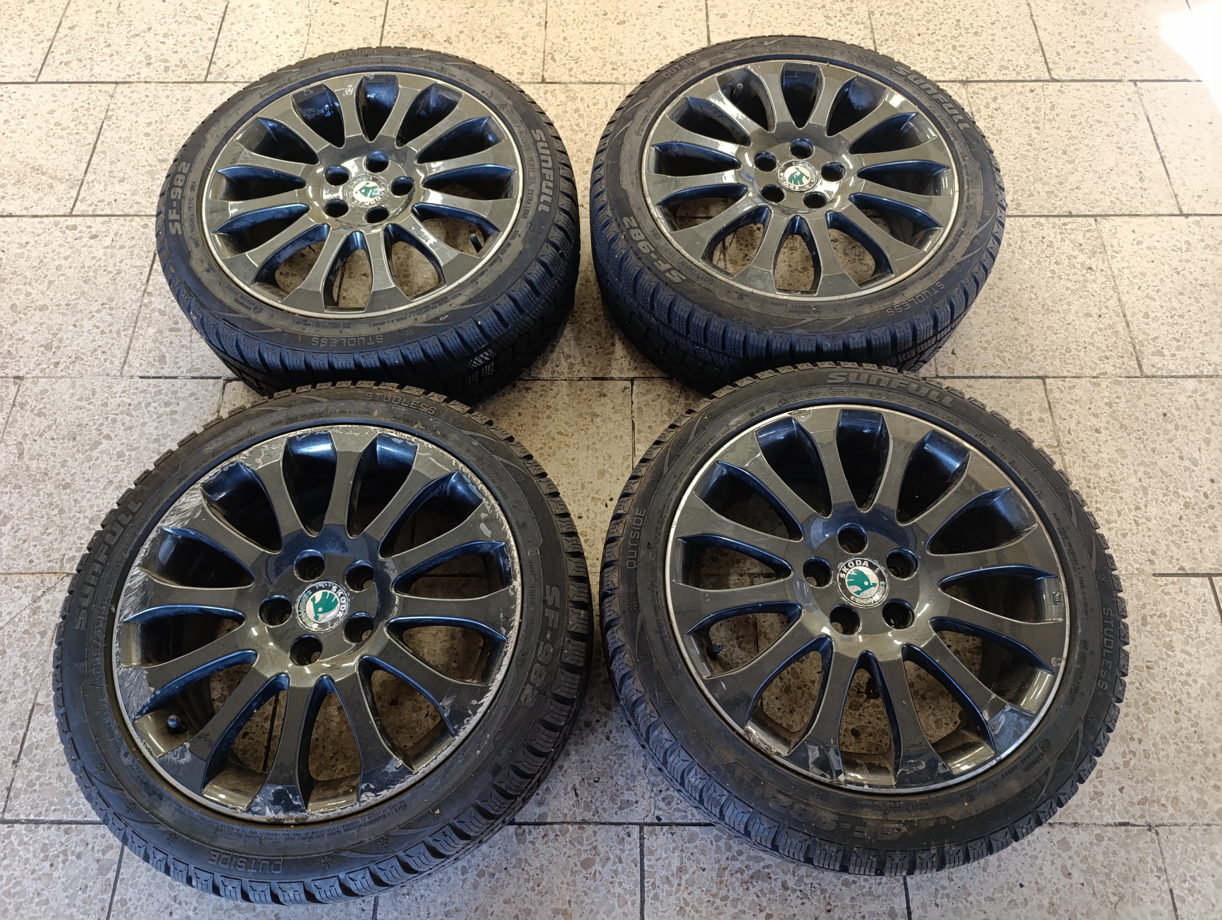 5x100 Fabia 6,5Jx16 ET43 zimní sada 205/45 R16