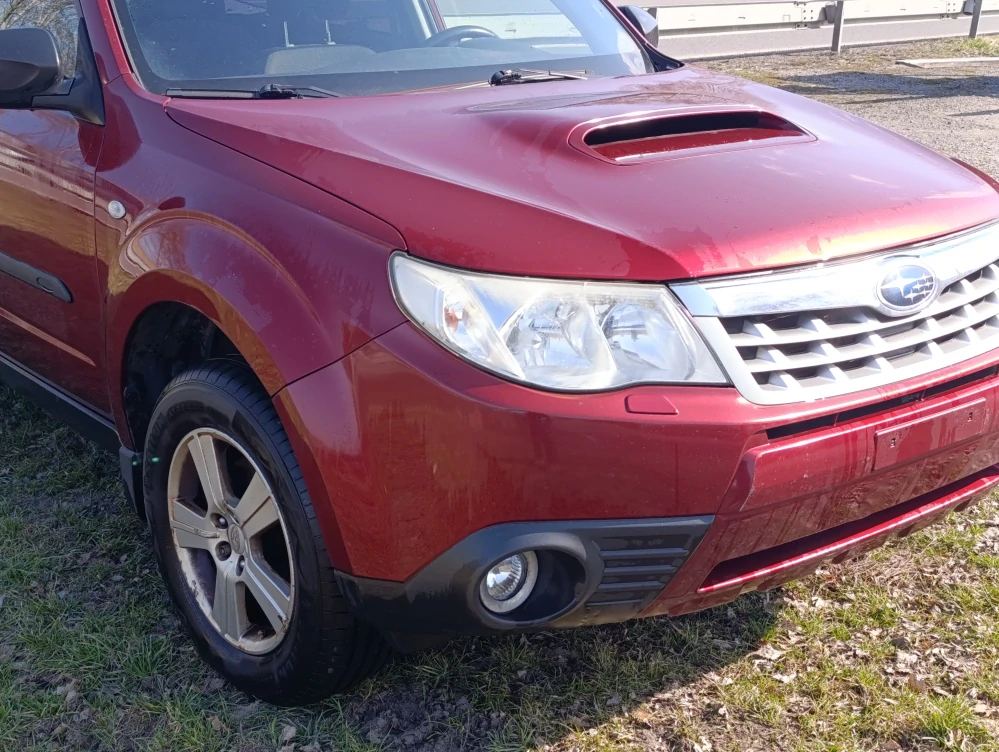 Subaru Forester 2.0 nafta / na díly