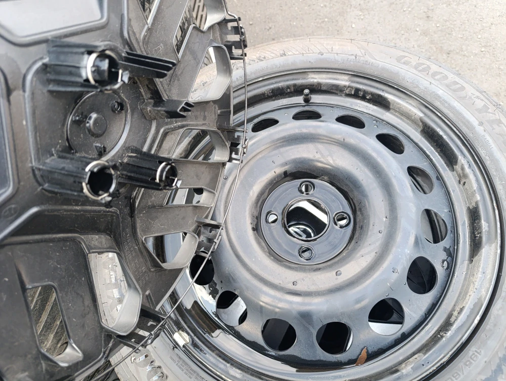 4x108 Citroen C4 ocelové disky 6,5Jx18 ET26 léto