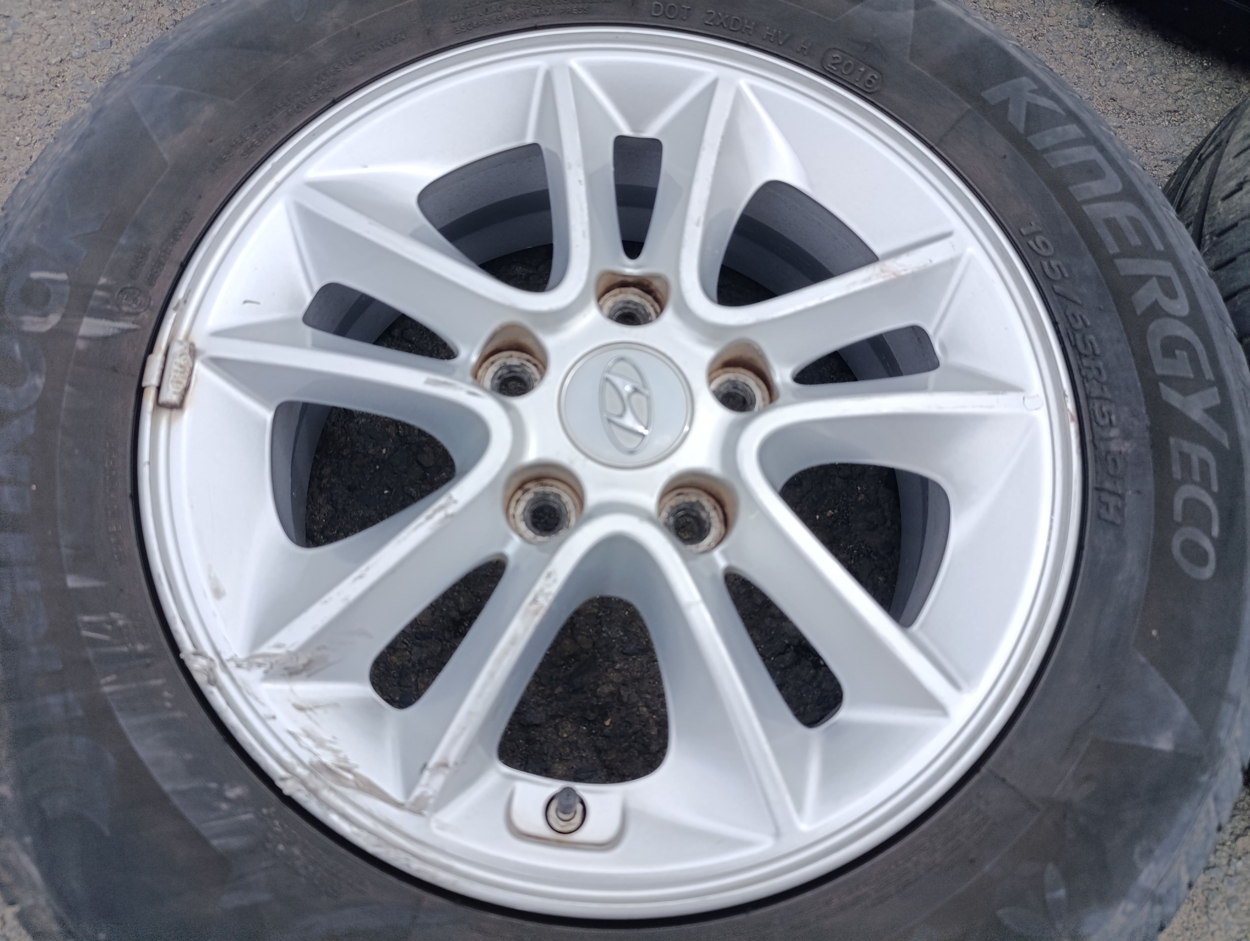 5x114,3 Hyundai 6Jx15 ET43 č. 52910-A6170 alu disky
