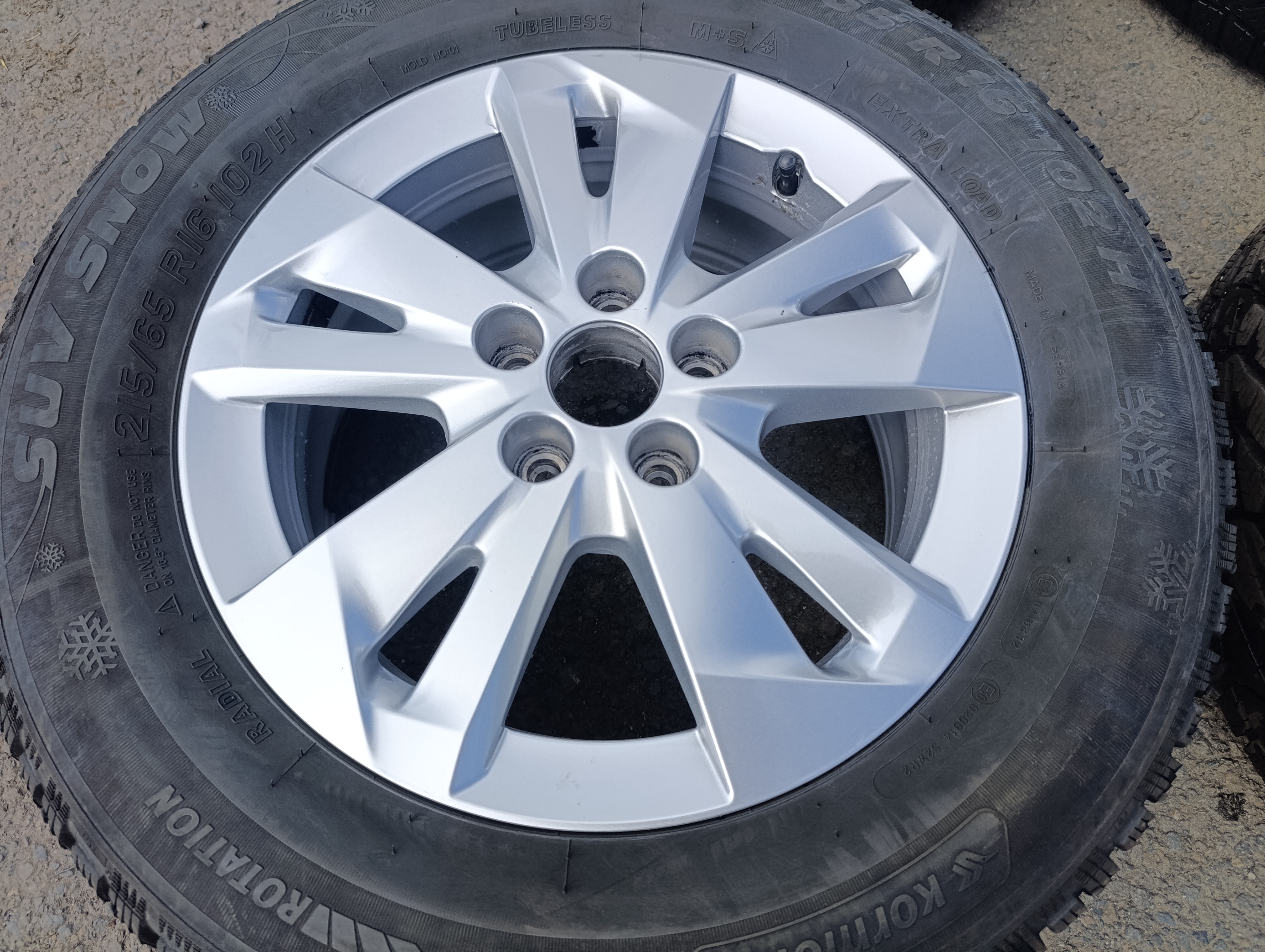 5x108 Peugeot Rifter 6,5Jx16 ET47 č.9816963177 alu disky