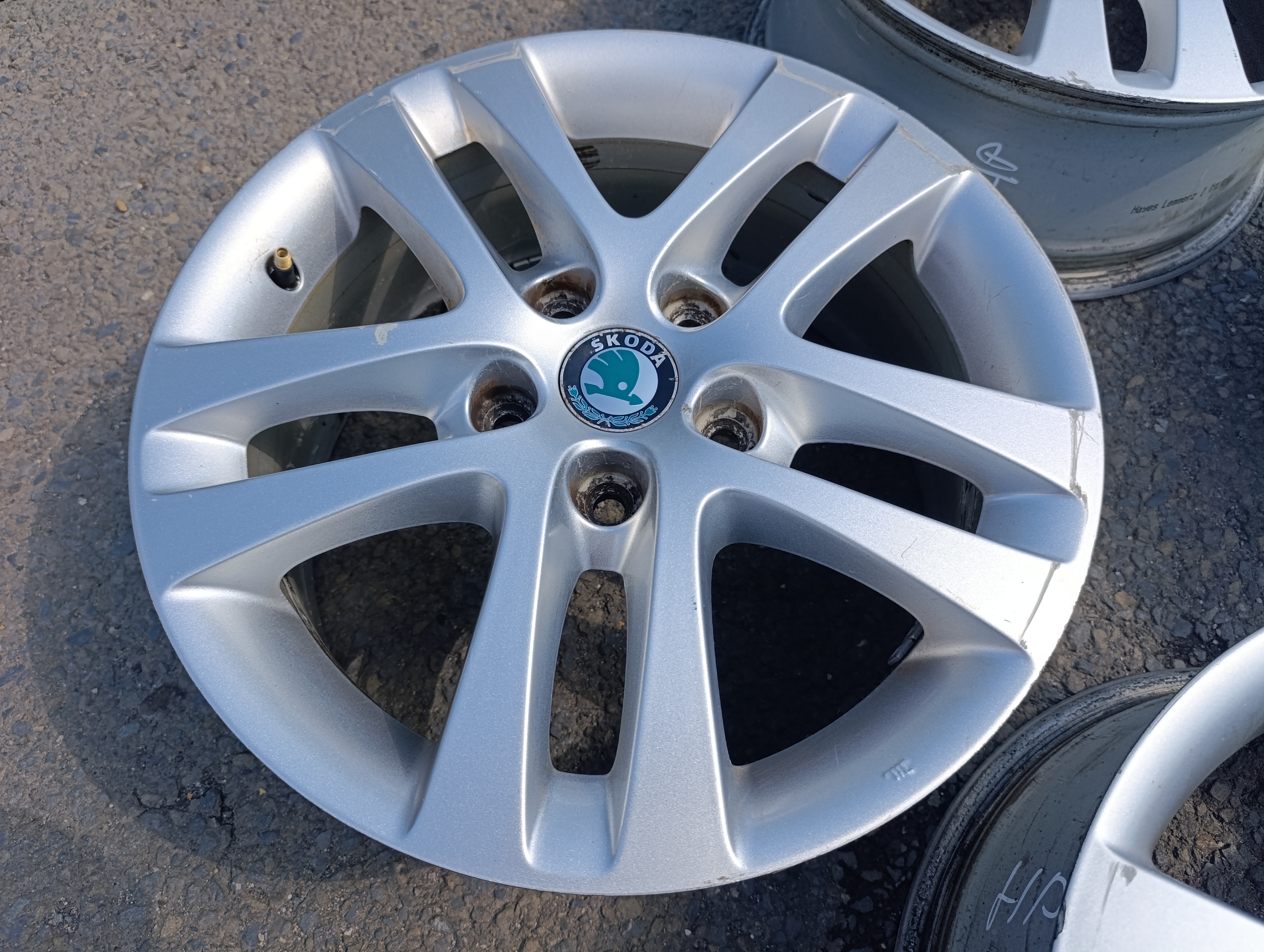 5x112 Škoda Octavia 6,5Jx16 ET50 alu disky
