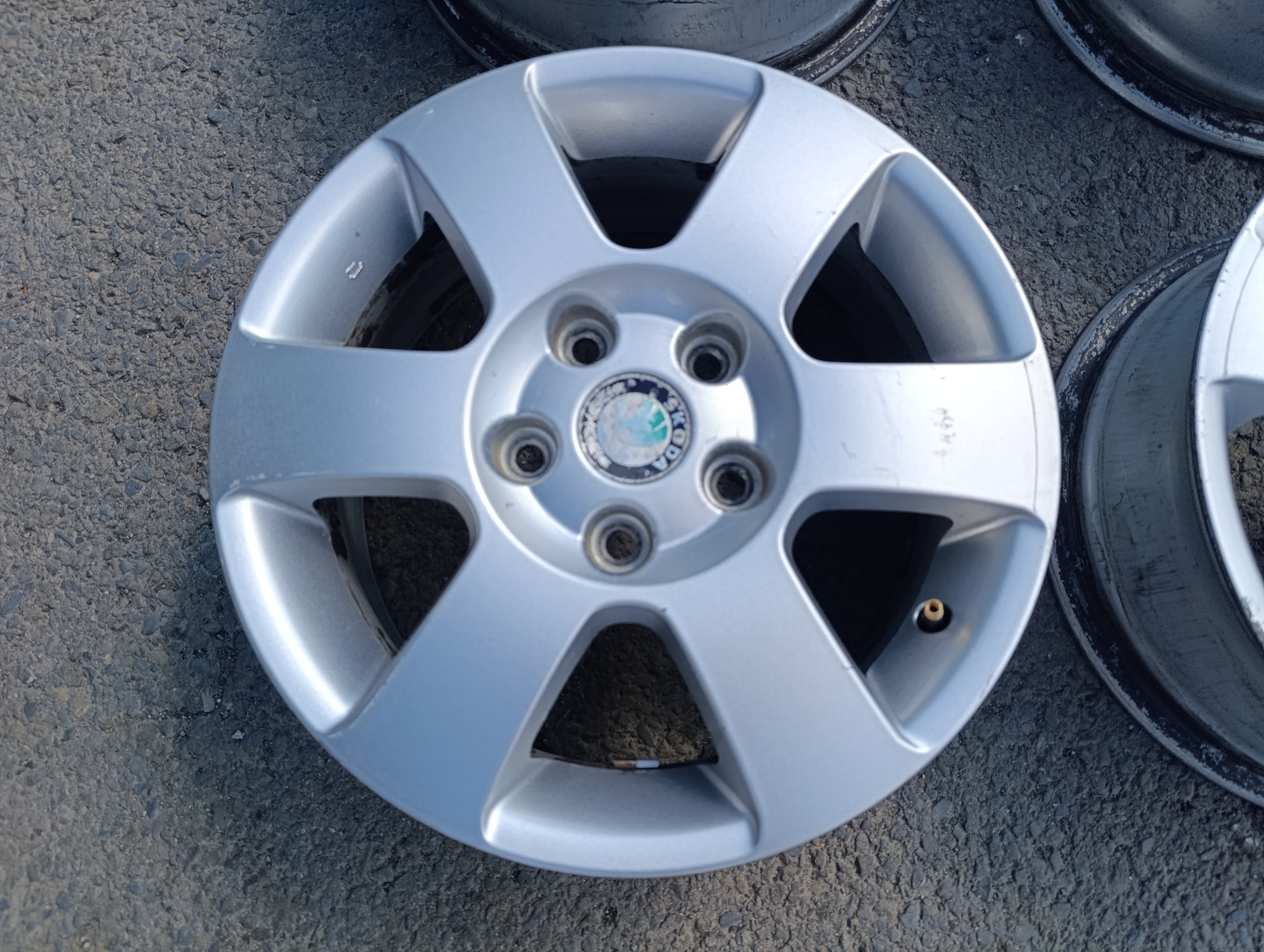 5x112 Škoda Octavia II 6Jx15 ET47 alu disky Orion