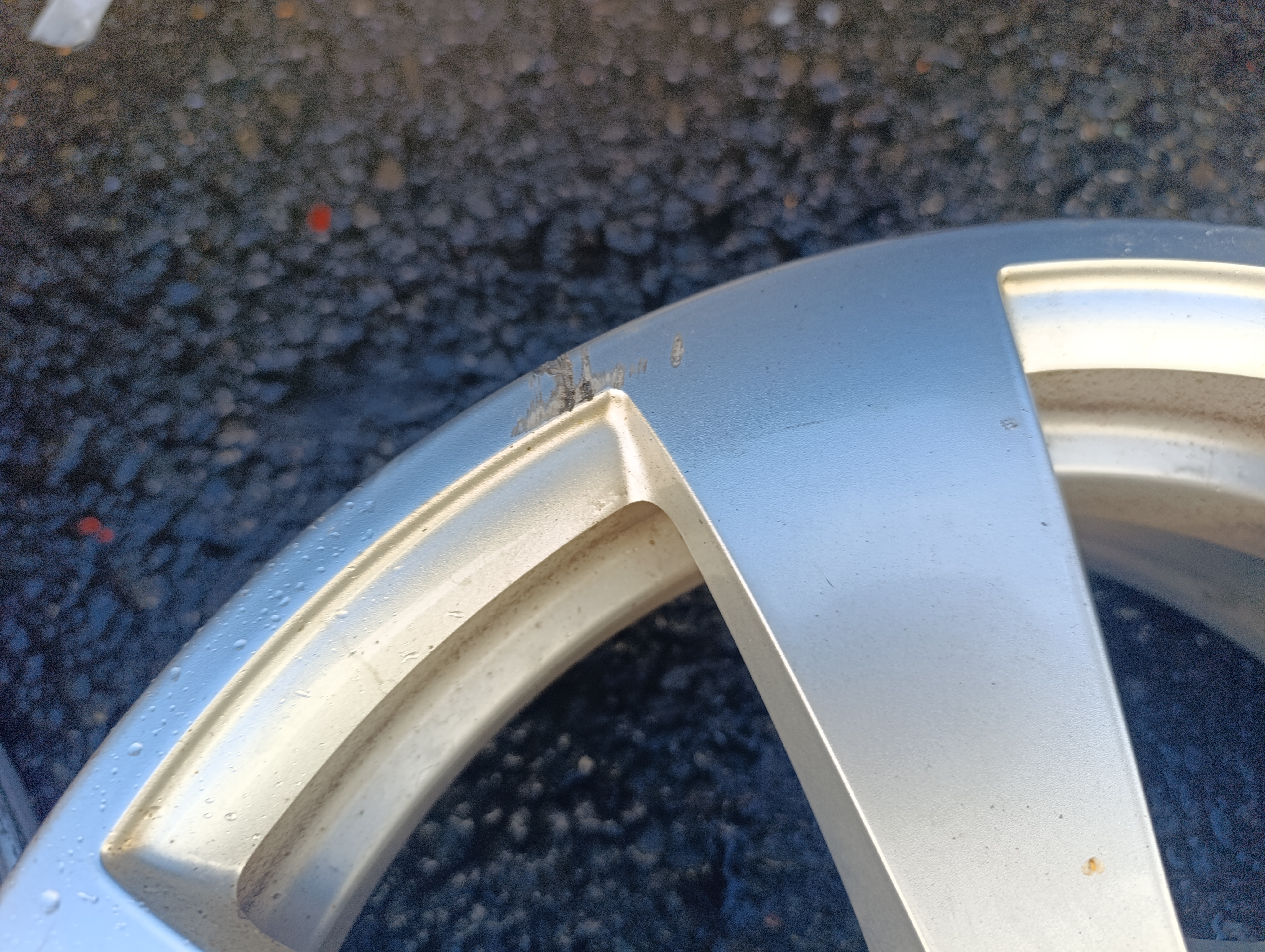 5x112 Mercedes 6Jx16 ET39 č.A2044011002 alu disky
