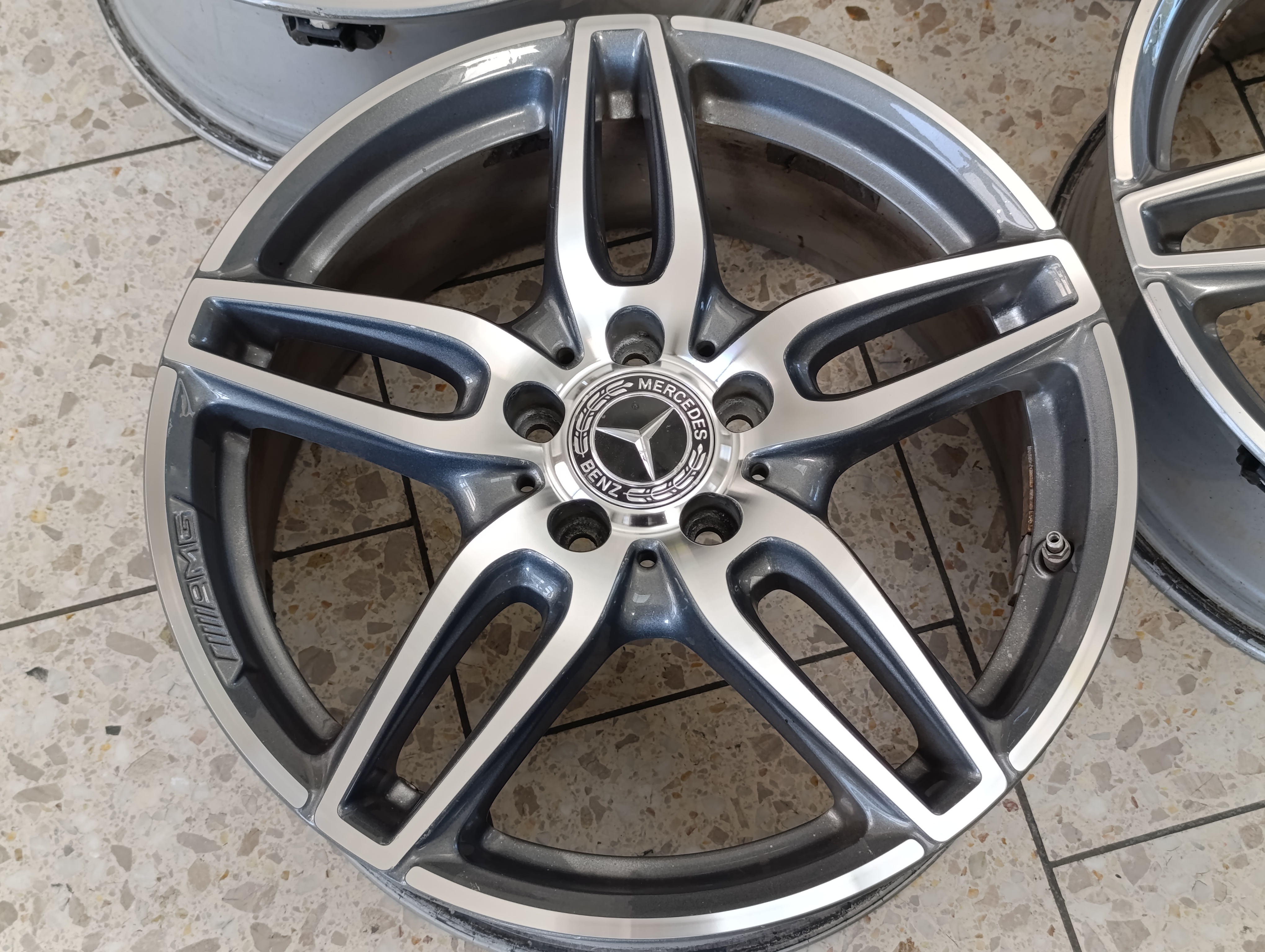 5x112 Mercedes AMG 7,5Jx18 ET52 č. A1764010700 alu disky