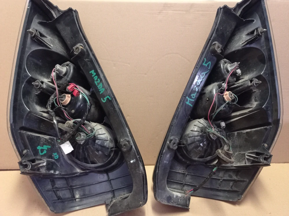 Mazda 5 světlo c23551150 C23551160E