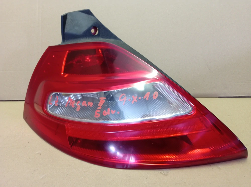 8200413214 8200413216 Renault Megane světlo