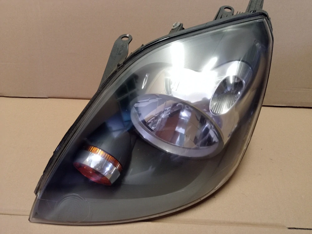 6S61-13W030-AE Ford Fiesta 2002-2008 světlo
