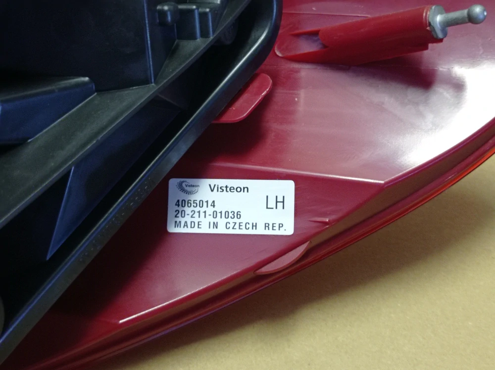 20-211-01036 Peugeot 207 levé zadní světlo