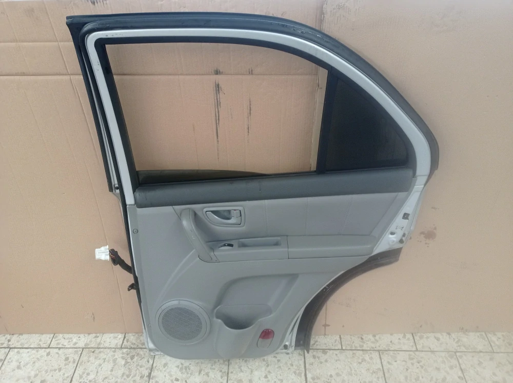 Kia Sorento pravé zadní dveře 