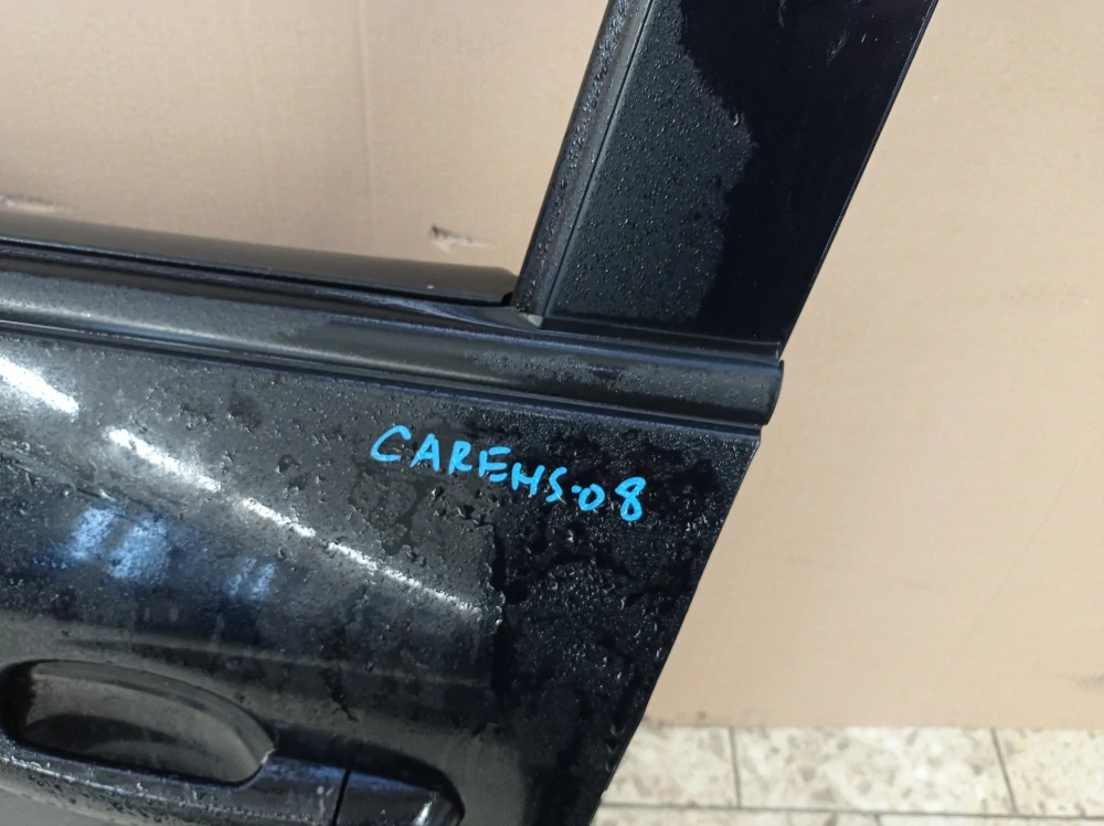 Kia Carens levé přední dveře