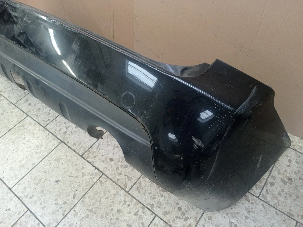 Kia Carens zadní nárazník