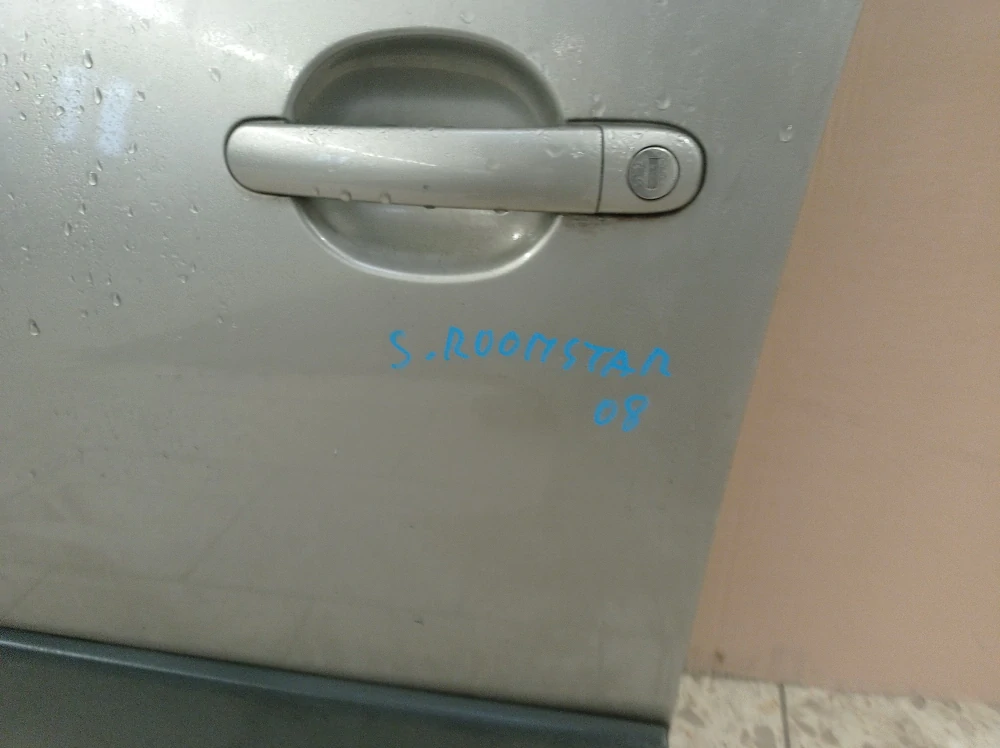 Škoda Roomster levé přední dveře