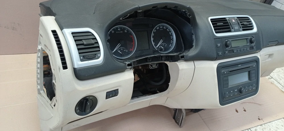 Škoda Fabia přístrojová deska