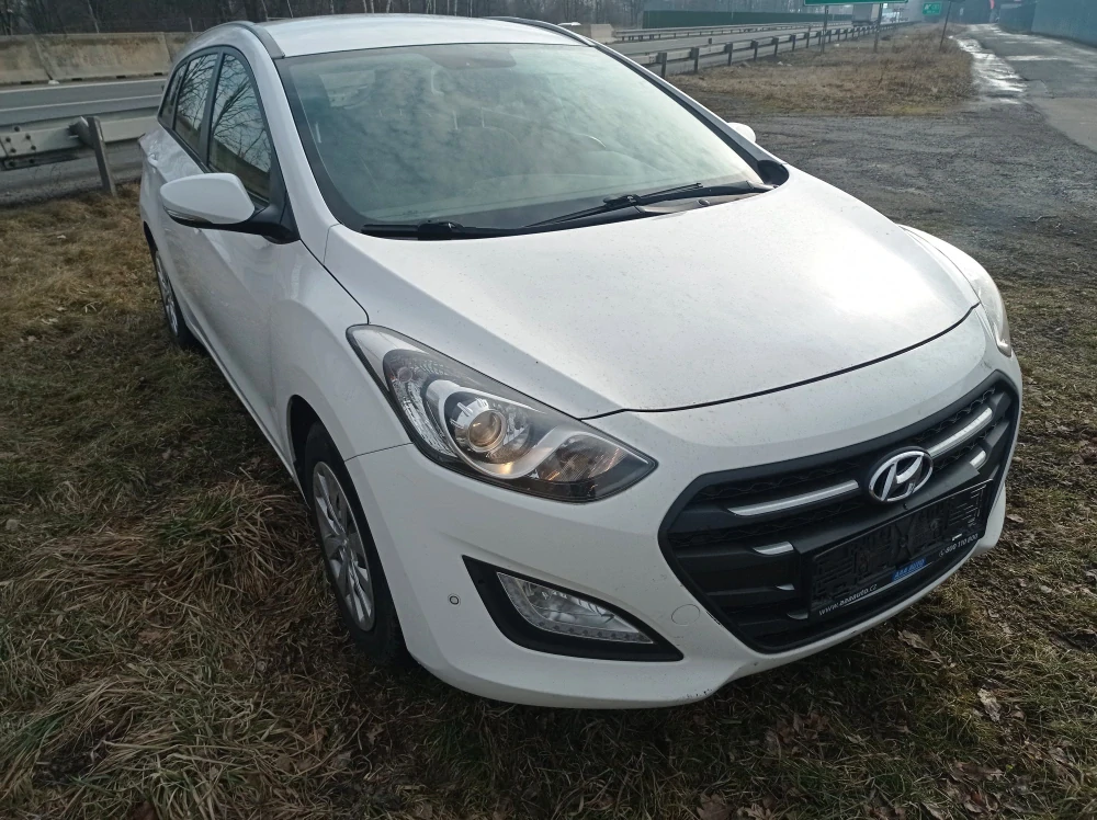 Hyundai i30 combi 1.6 benzin 88kw typ 4GFG