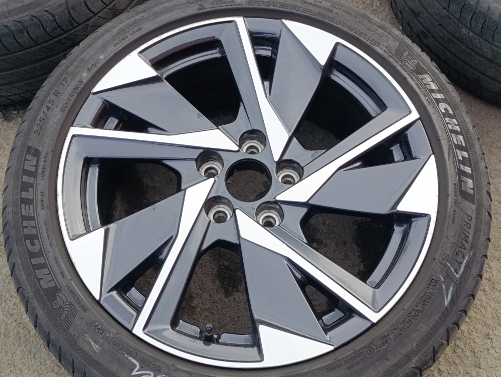 5x108 Peugeot 308 7,5Jx17 ET44 č. 9835057580 alu disky