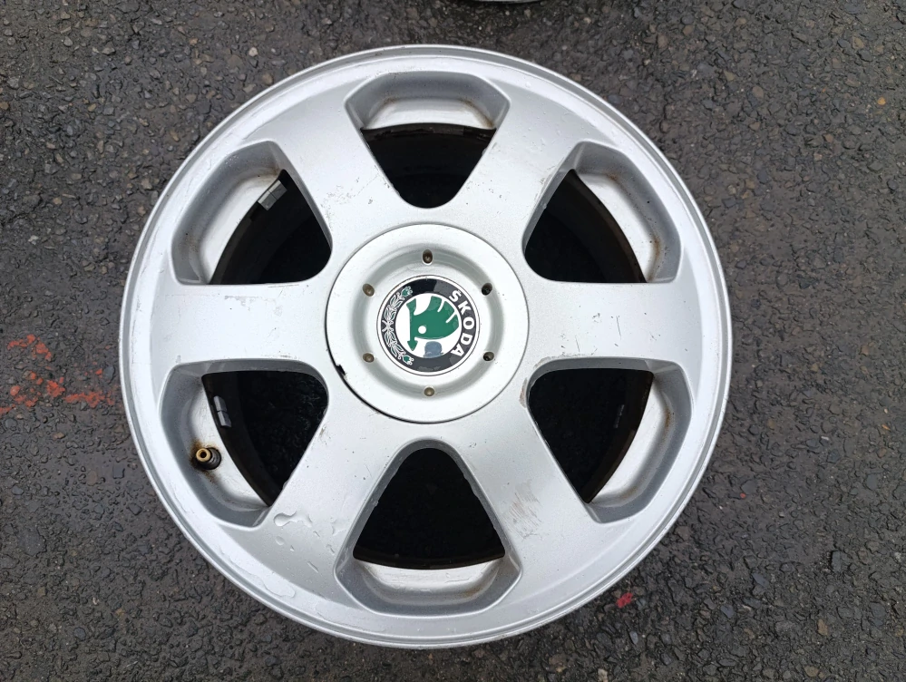 5x100 Škoda Octavia I  6,5Jx15 ET43 č. 1UO601025A alu disky