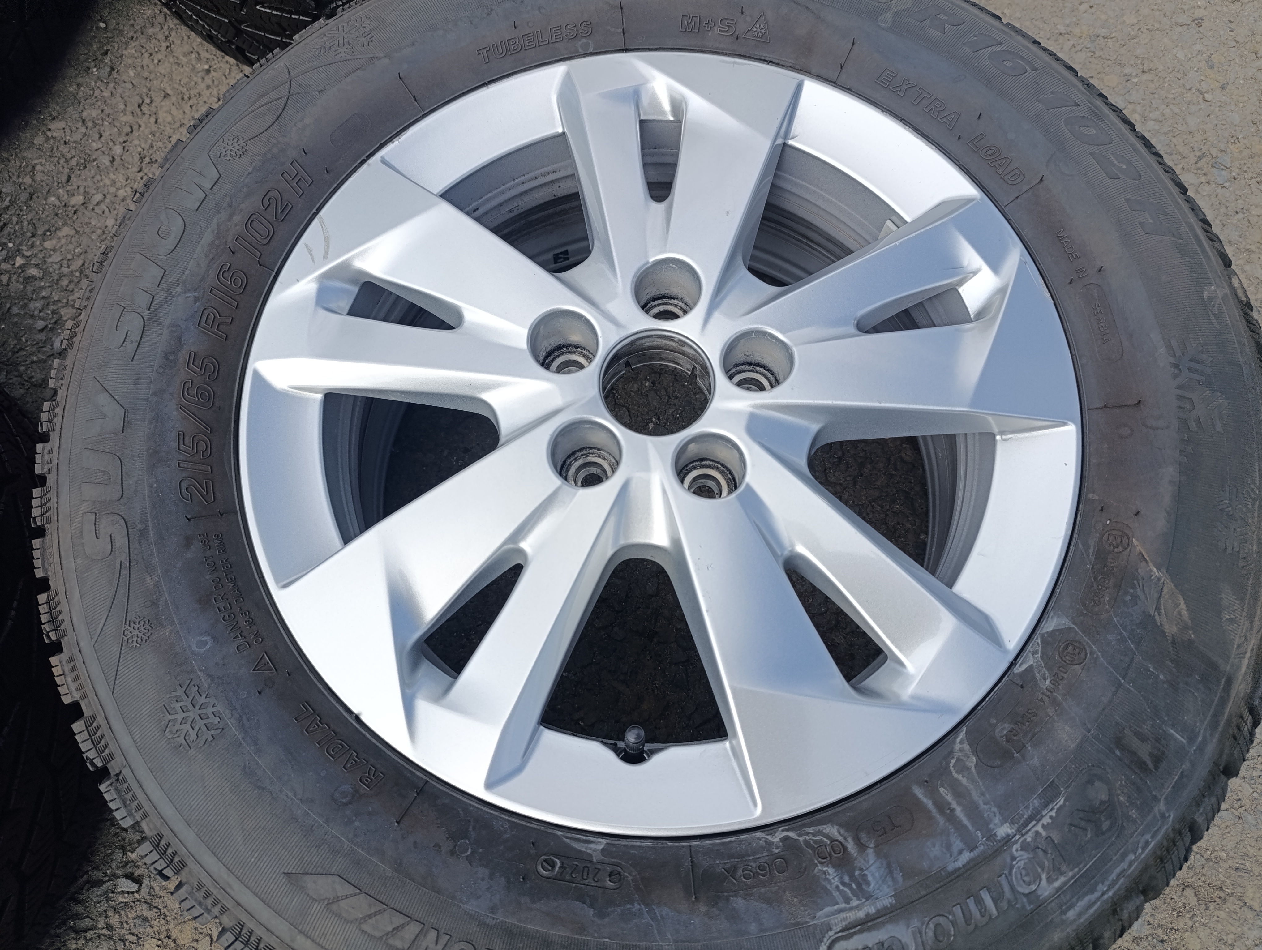 5x108 Peugeot Rifter 6,5Jx16 ET47 č.9816963177 alu disky