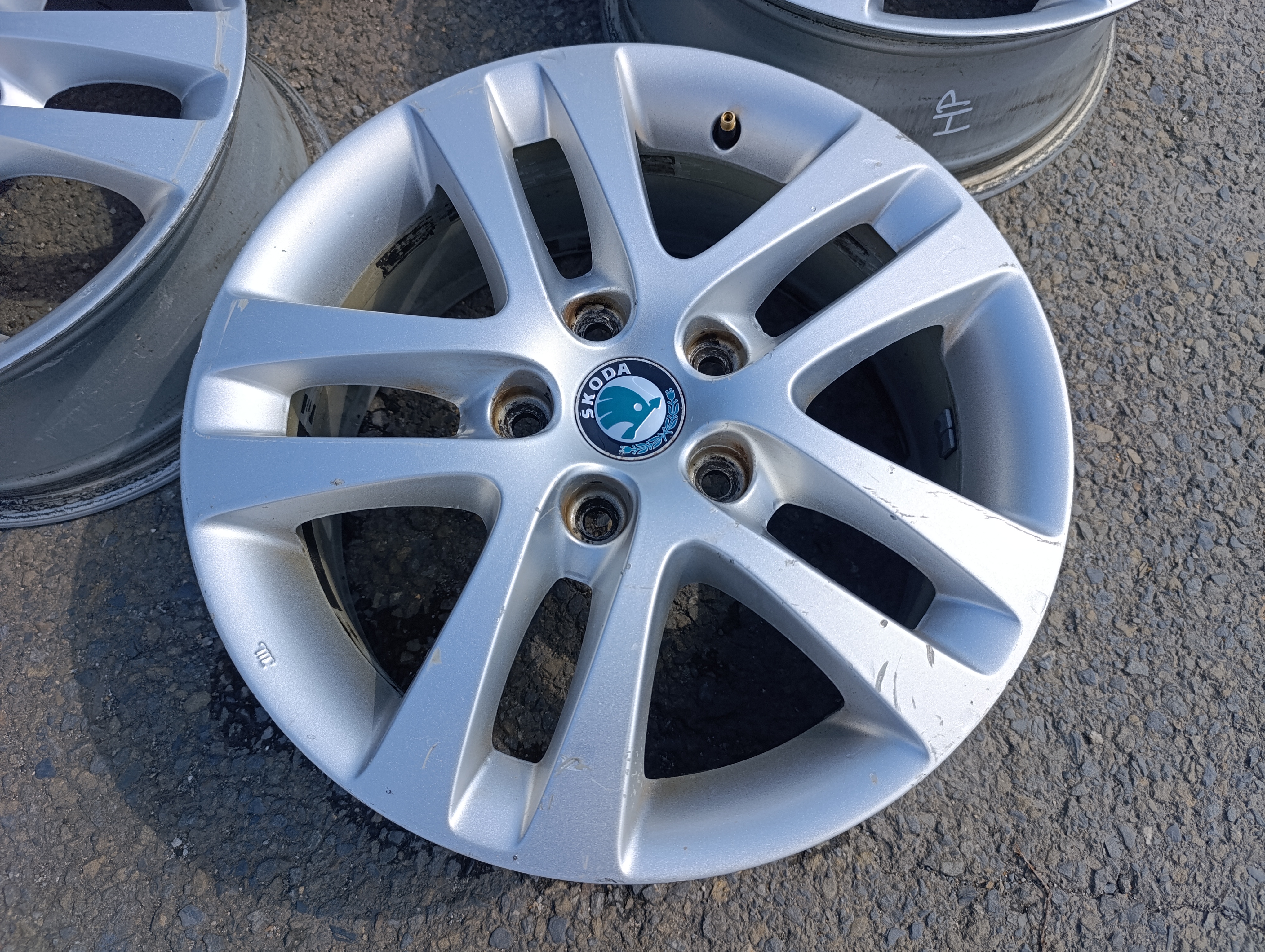 5x112 Škoda Octavia 6,5Jx16 ET50 alu disky