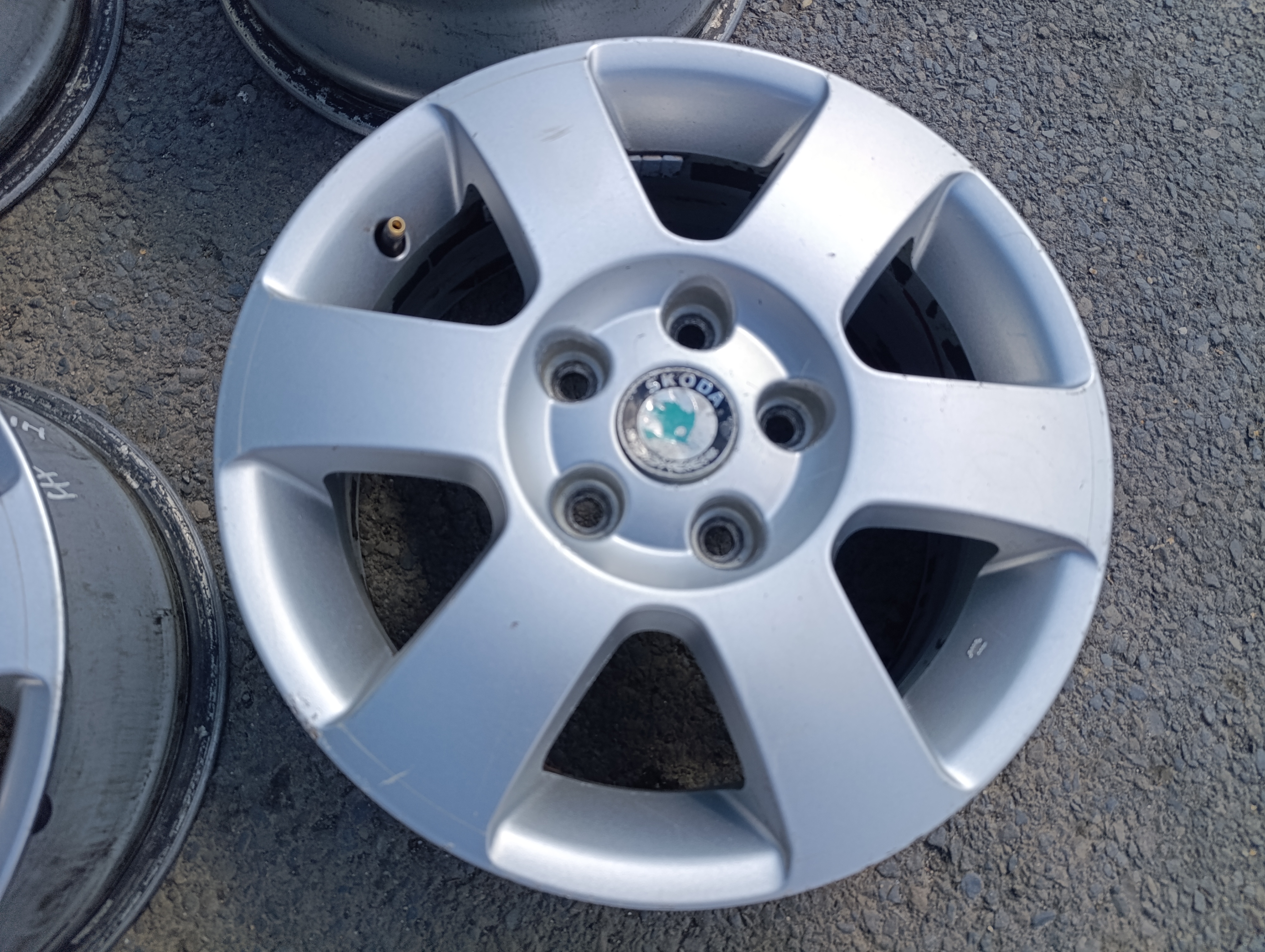 5x112 Škoda Octavia II 6Jx15 ET47 alu disky Orion