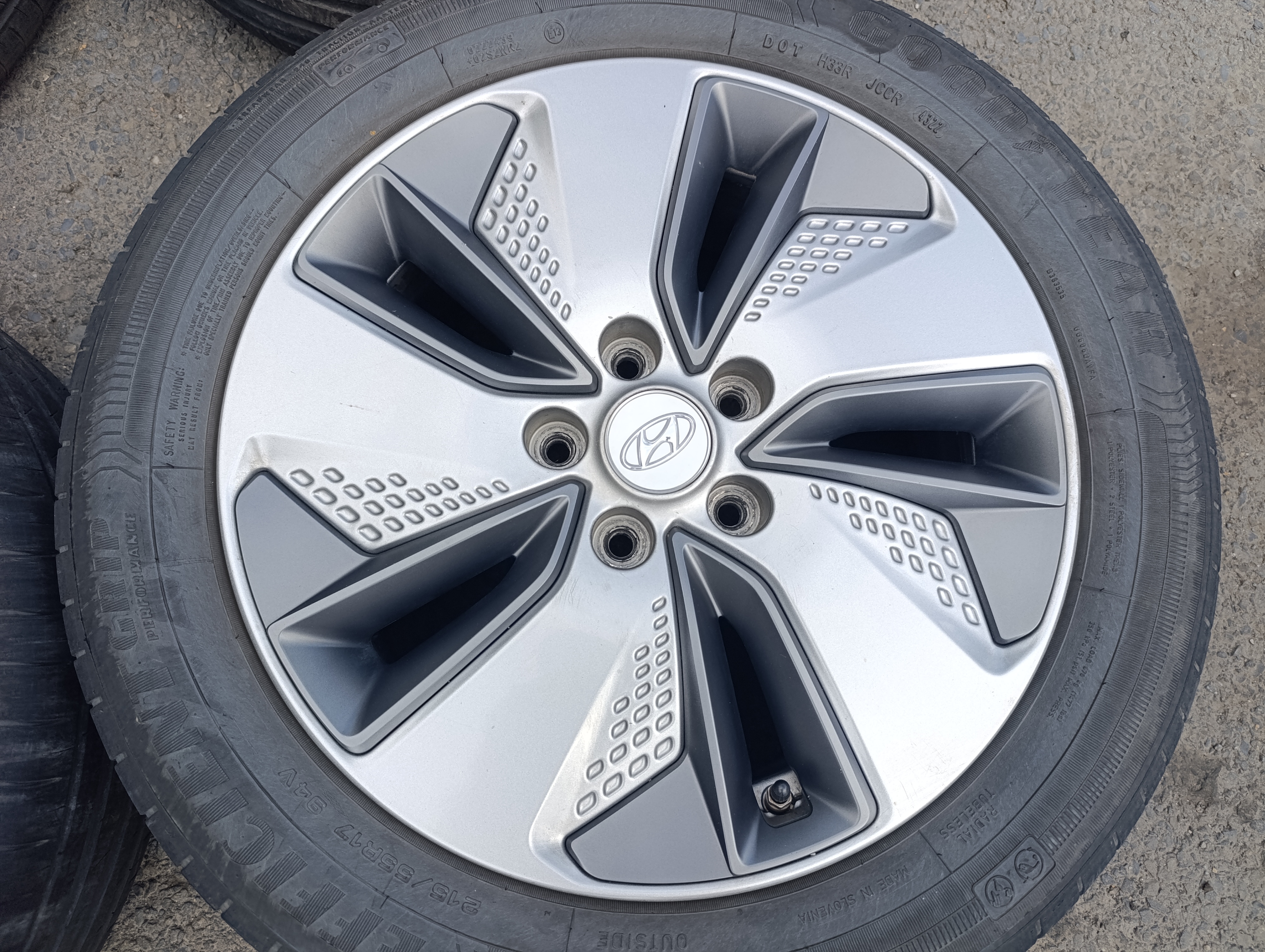 5x114,3 Hyundai Kona 7Jx17 ET50 alu disky