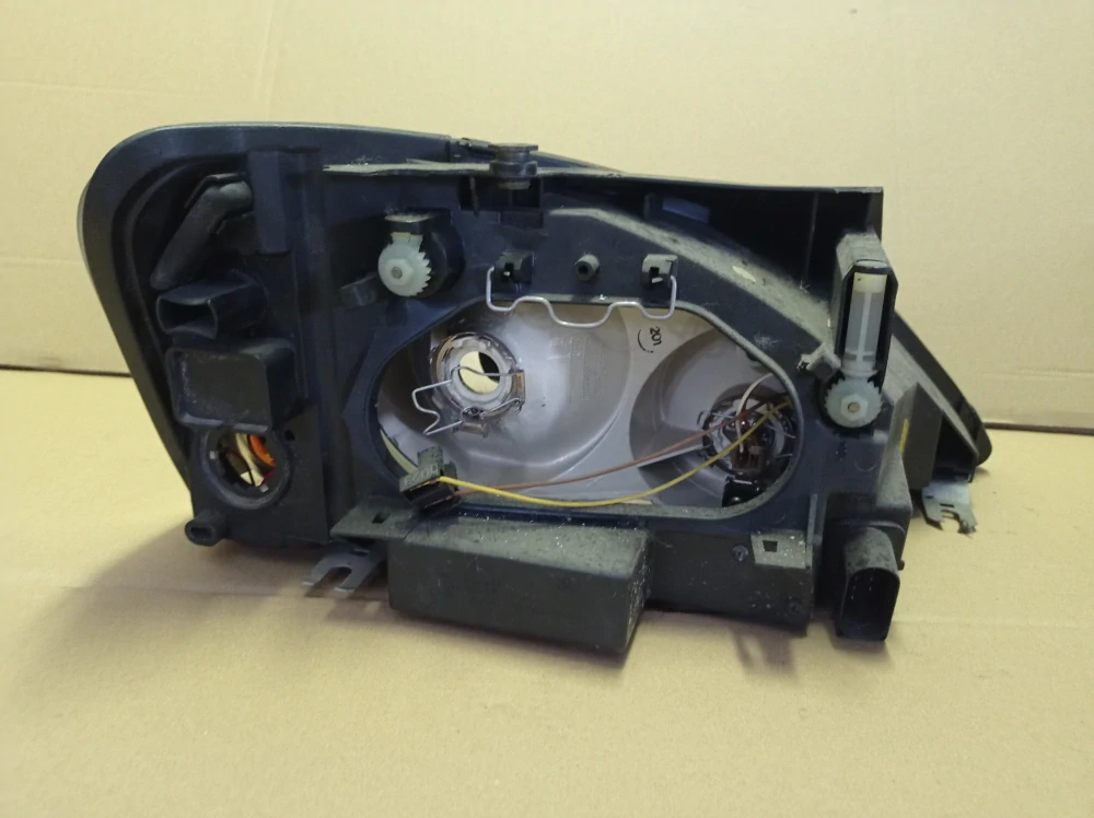 0301183201 Ford Galaxy 2000-2006 levé světlo