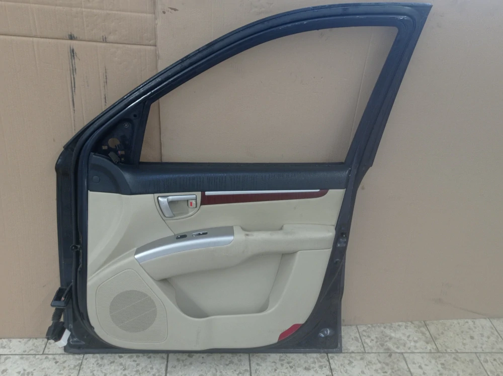 Hyundai Santa Fe pravé přední dveře