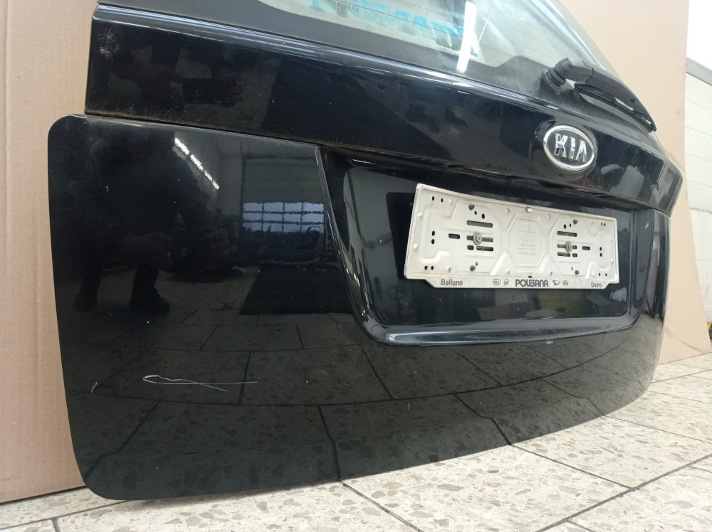 Kia Carens páté dveře