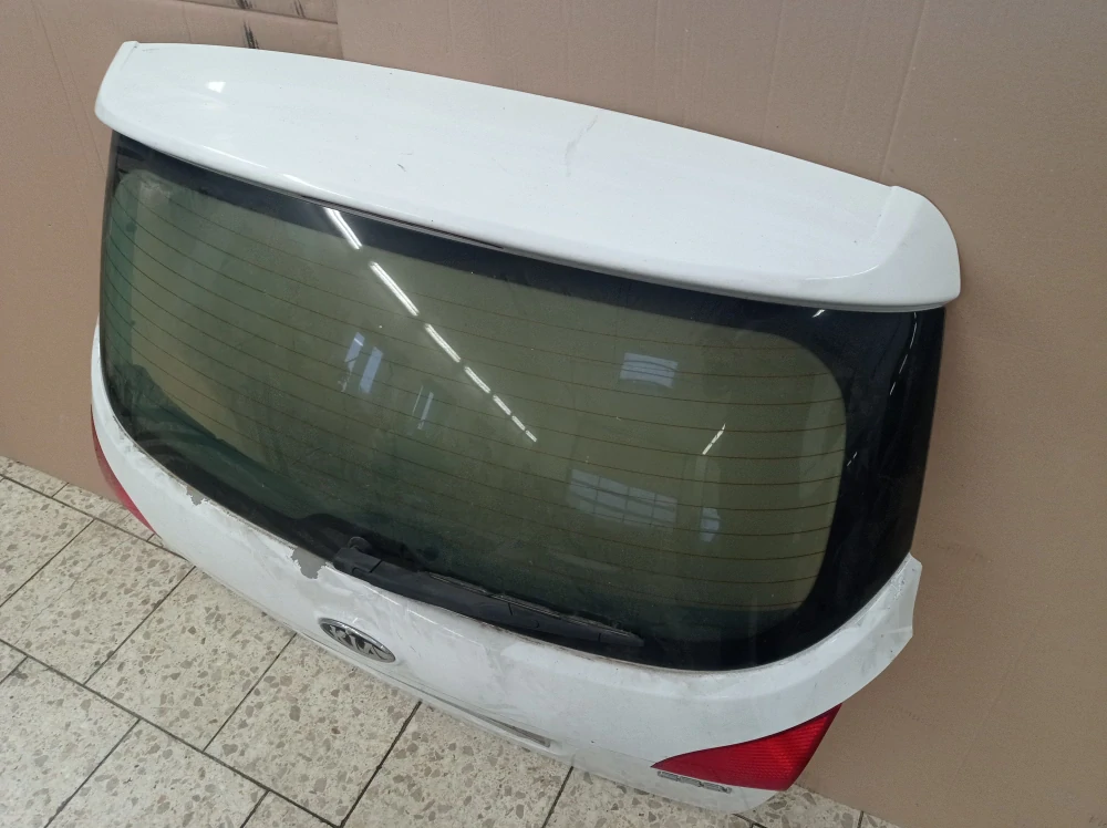 Kia Venga páté dveře / víko kufru