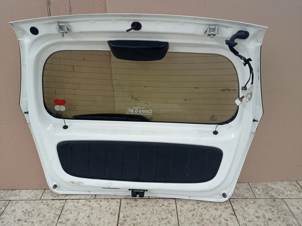 Hyundai i10 páté dveře / víko kufru
