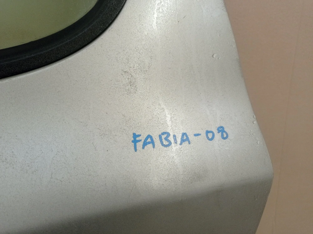 Škoda Fabia levé zadní dveře