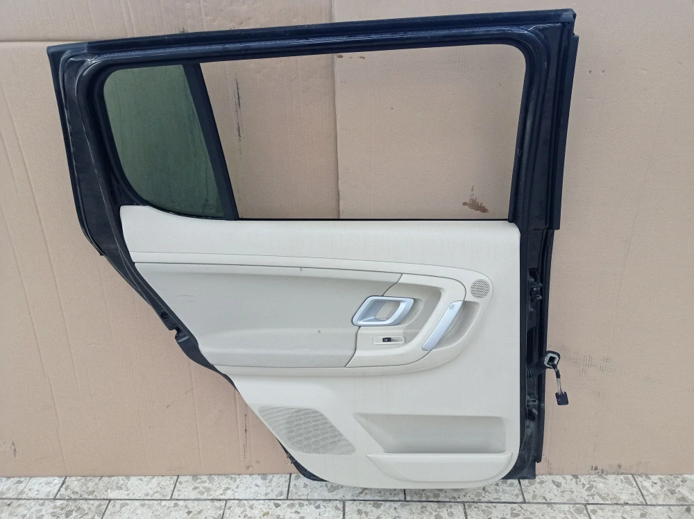 Škoda Fabia levé zadní dveře
