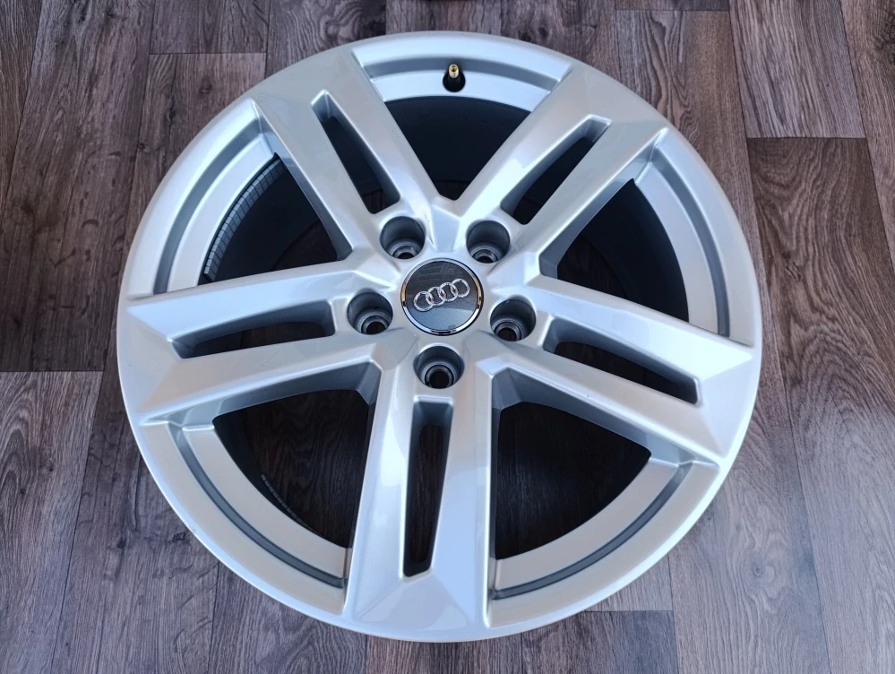5x112 Audi A4 7Jx17 ET42 číslo 8W0601025P alu disky