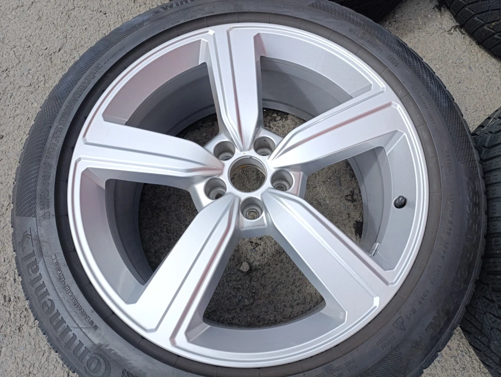5x112 Audi Q8 E-Tron 9Jx20 ET38 číslo 4KE601025S alu disky