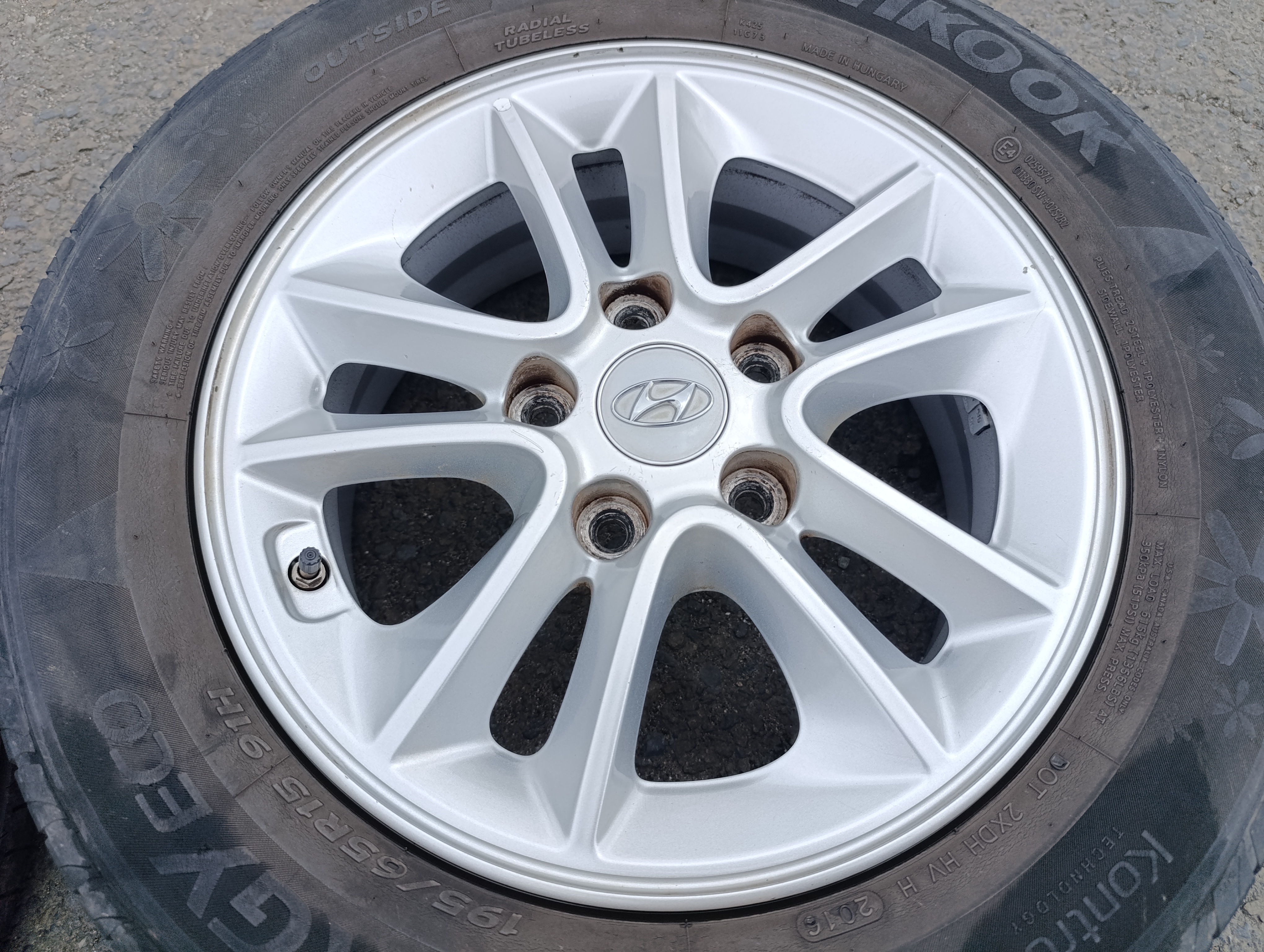 5x114,3 Hyundai 6Jx15 ET43 č. 52910-A6170 alu disky