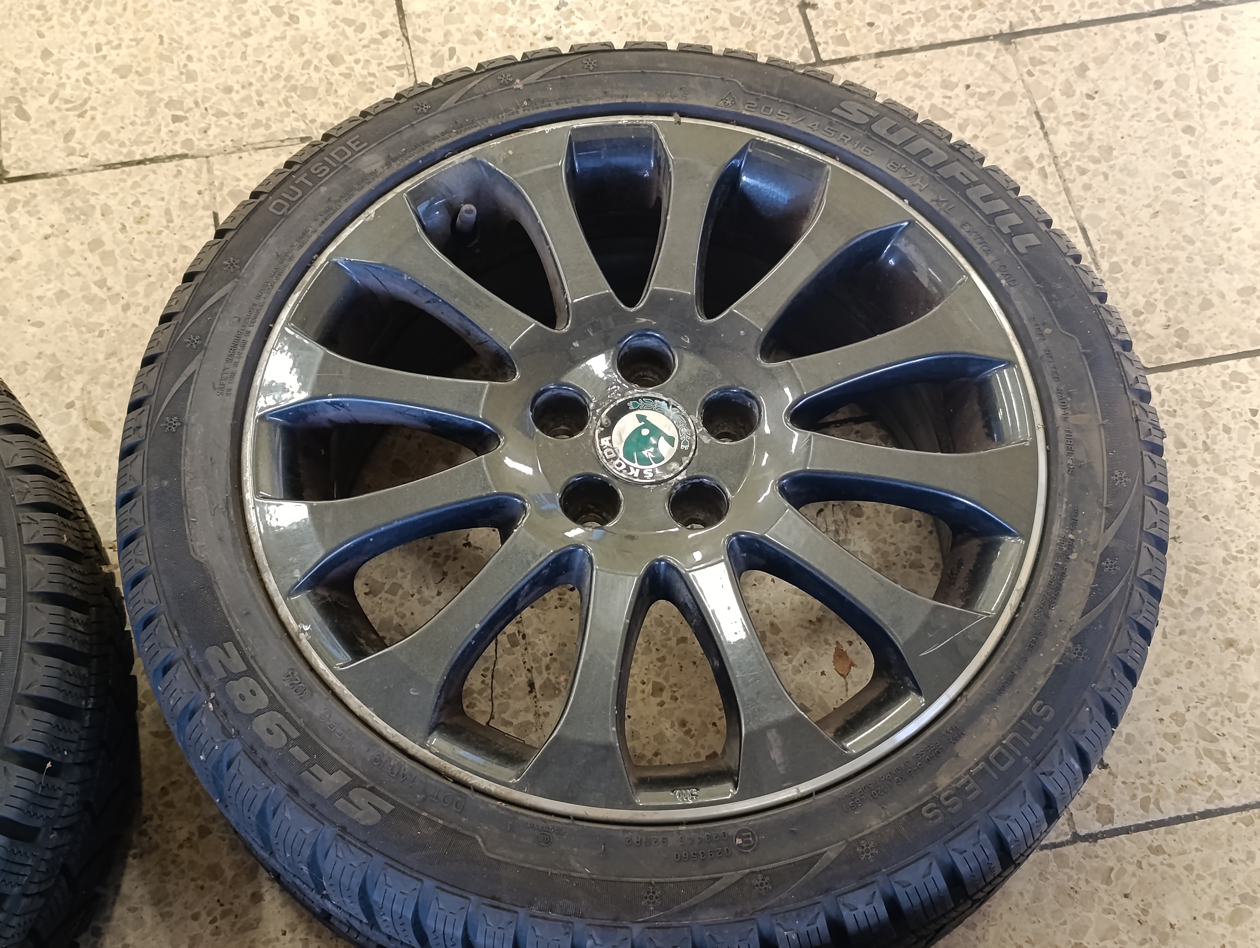 5x100 Fabia 6,5Jx16 ET43 zimní sada 205/45 R16