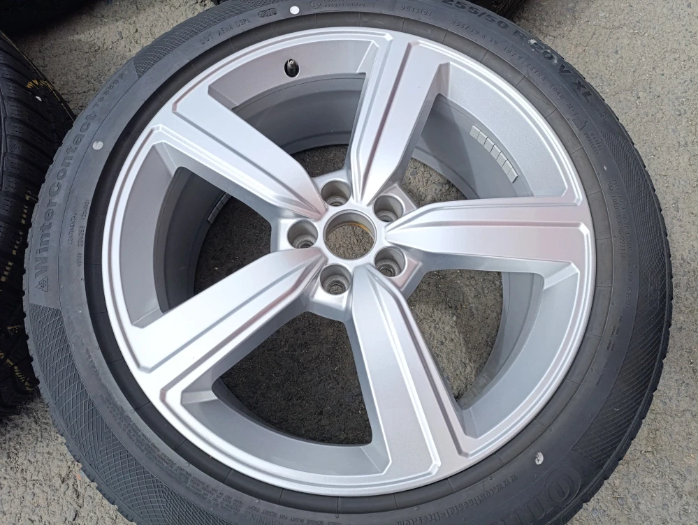 5x112 Audi Q8 E-Tron 9Jx20 ET38 číslo 4KE601025S alu disky