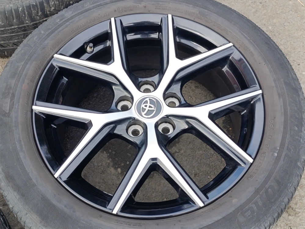 5x114,3 Toyota RAV4 7,5Jx18 ET45 alu disky