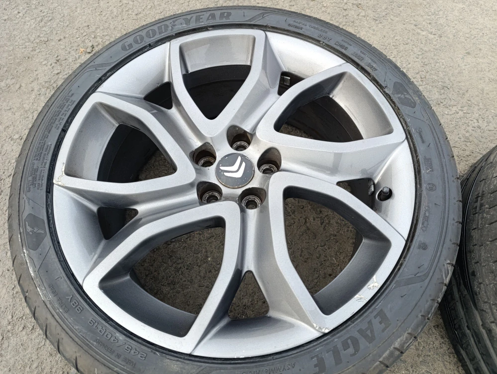 5x108 Citroen C5 8Jx19 ET33 alu disky