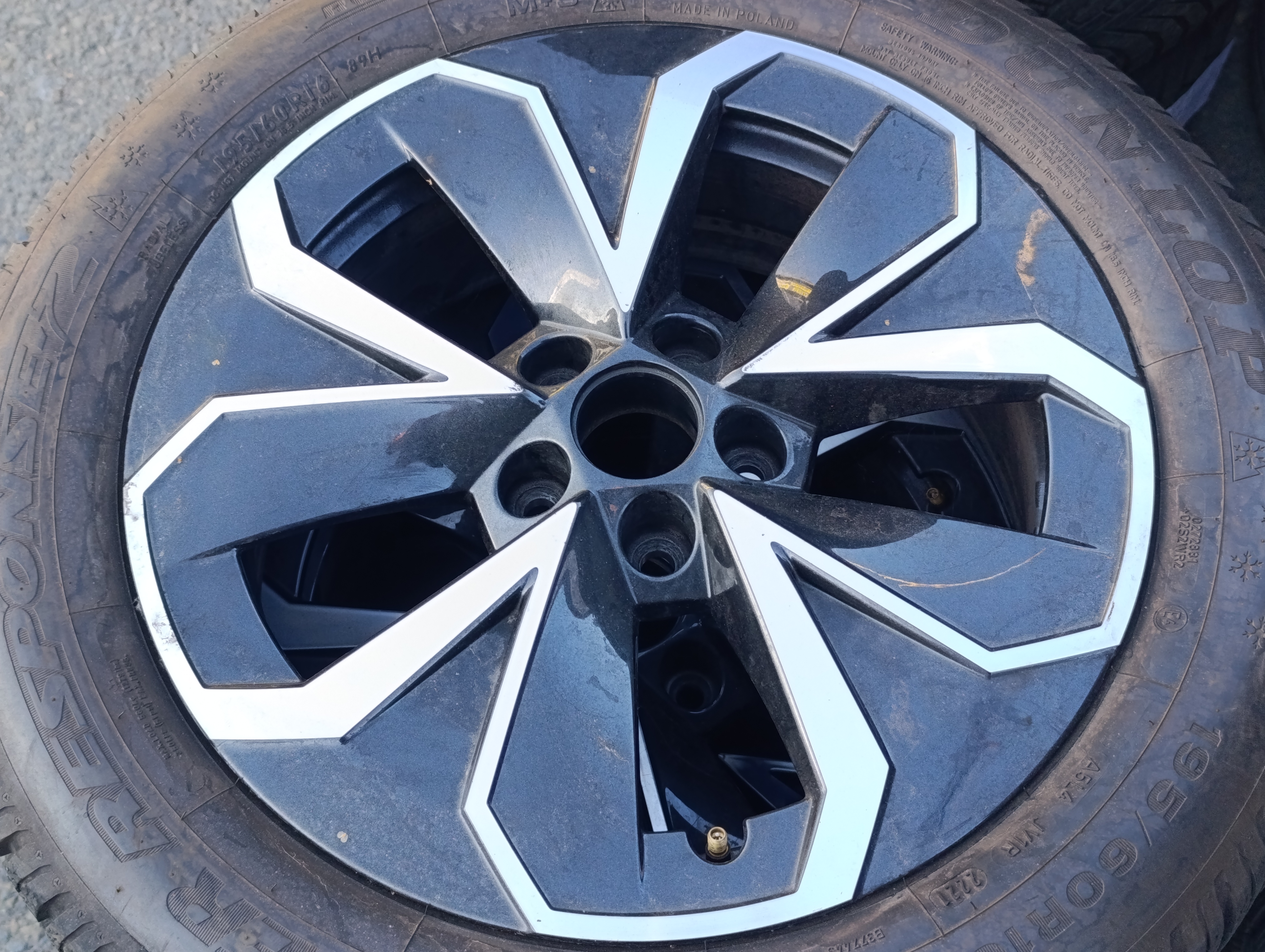 5x100 Škoda Kamiq 6Jx16 ET38 alu disky