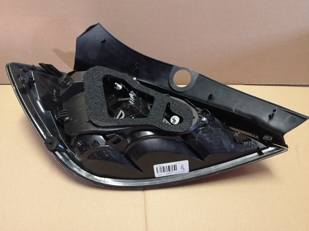 495056087 Opel Astra H zadní světla VP7HLX-13404-A