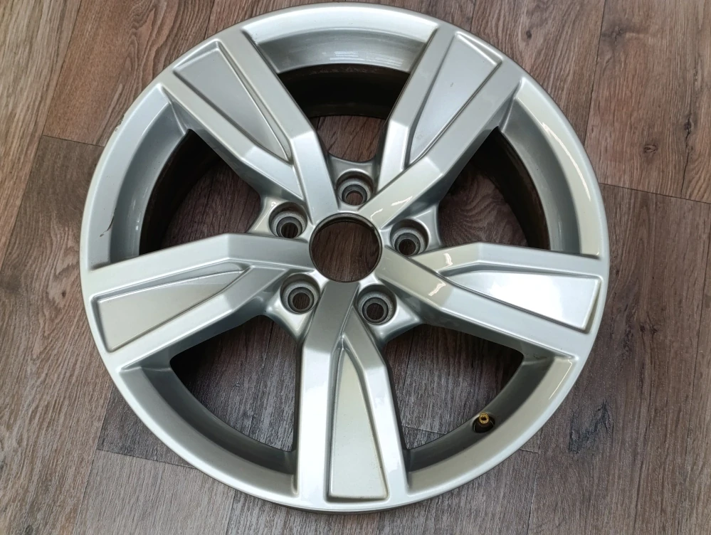 5x112 Audi A4 7Jx16 ET35 číslo 8W0601025A s2 alu disky