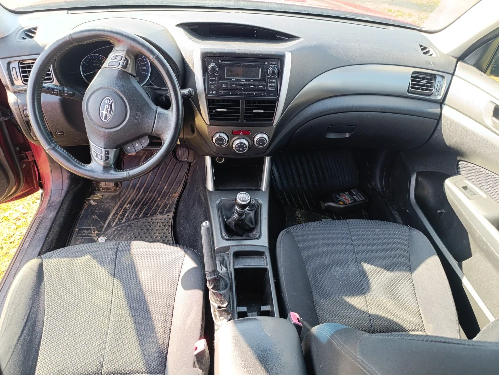 Subaru Forester 2.0 nafta / na díly