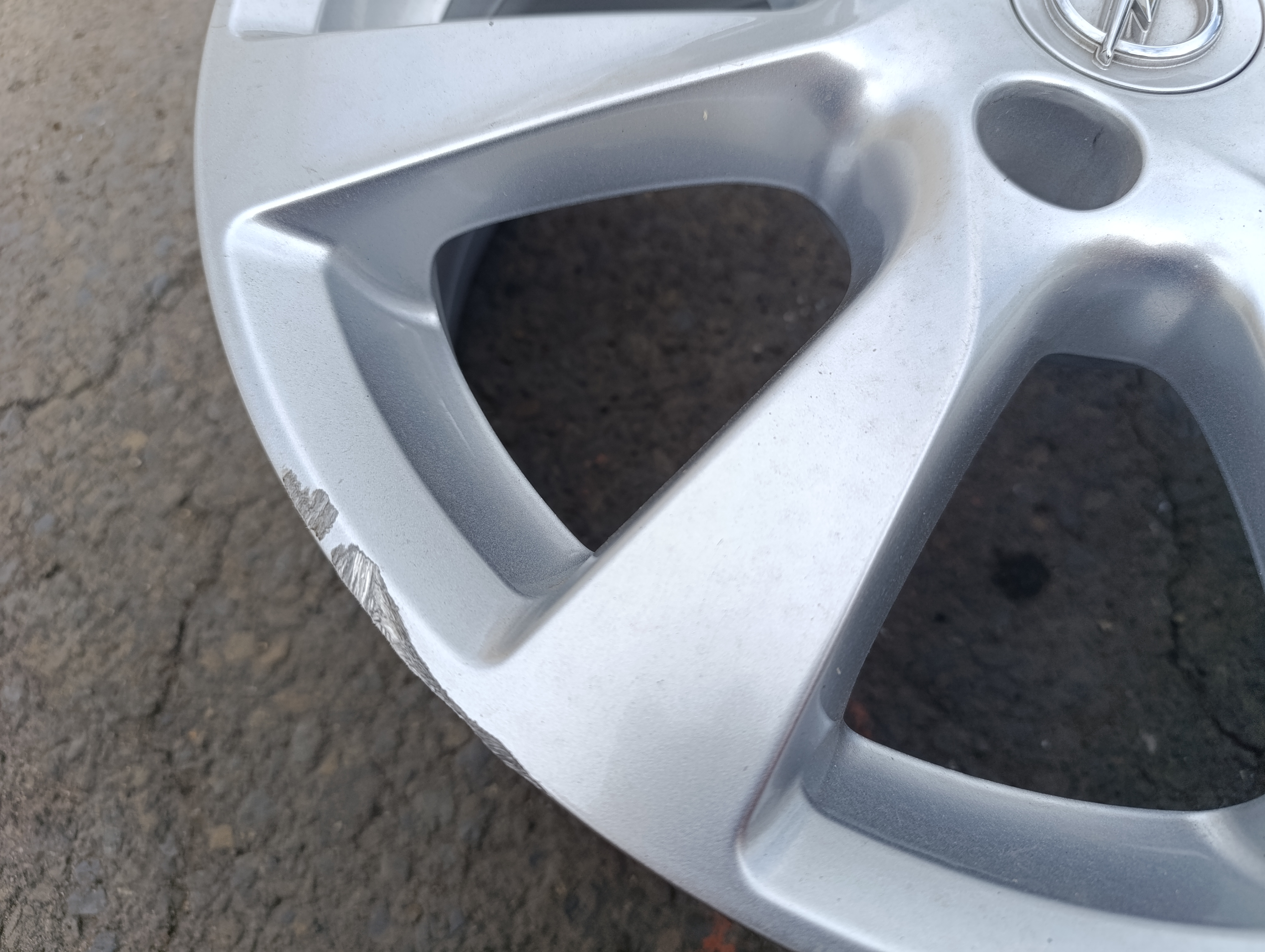 4x100 Opel Corsa F 6,5Jx16 ET38 č.9832274480 alu disky